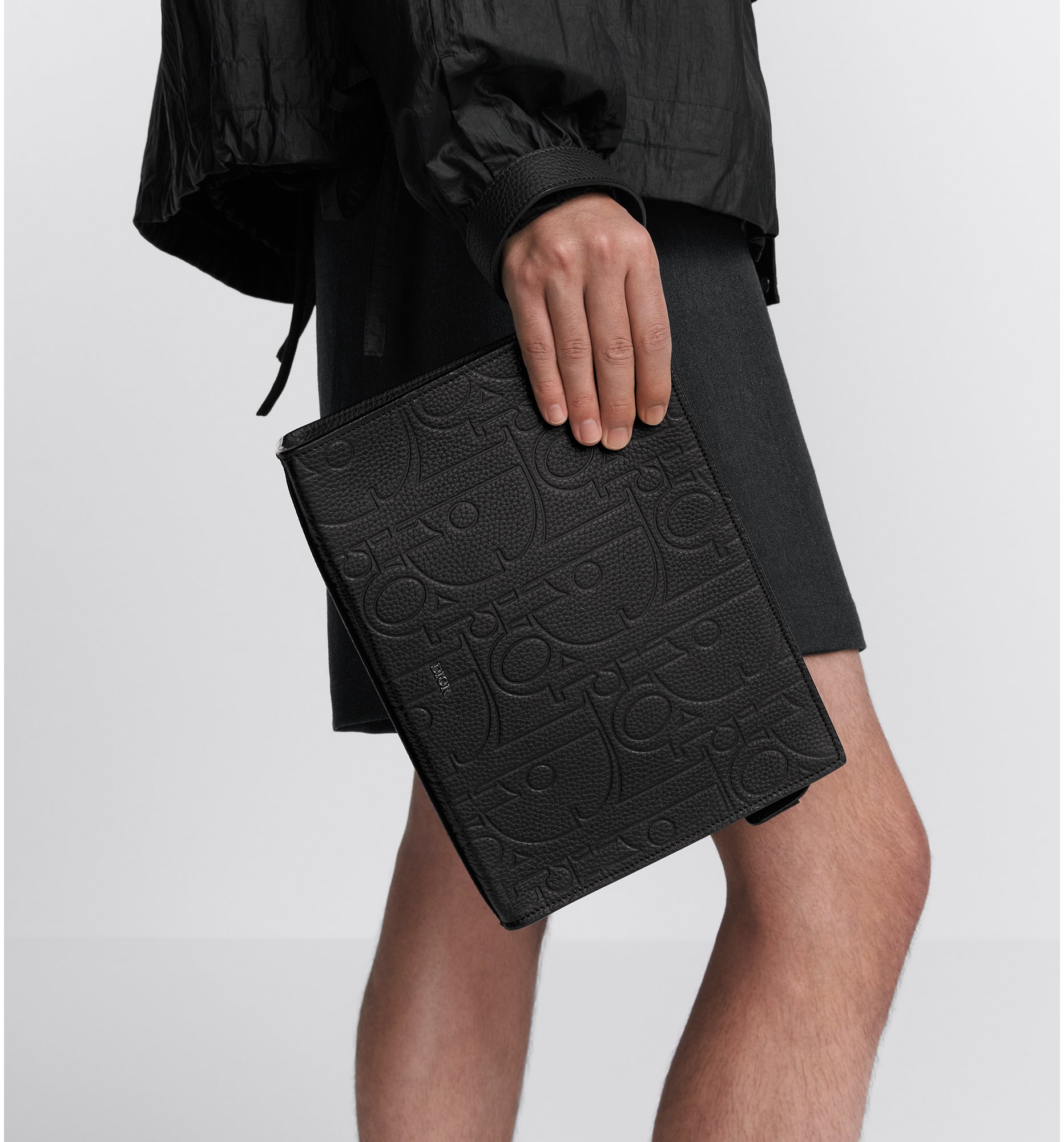 디올 A5 삼각 파우치 2ESCA483LLG_H00N