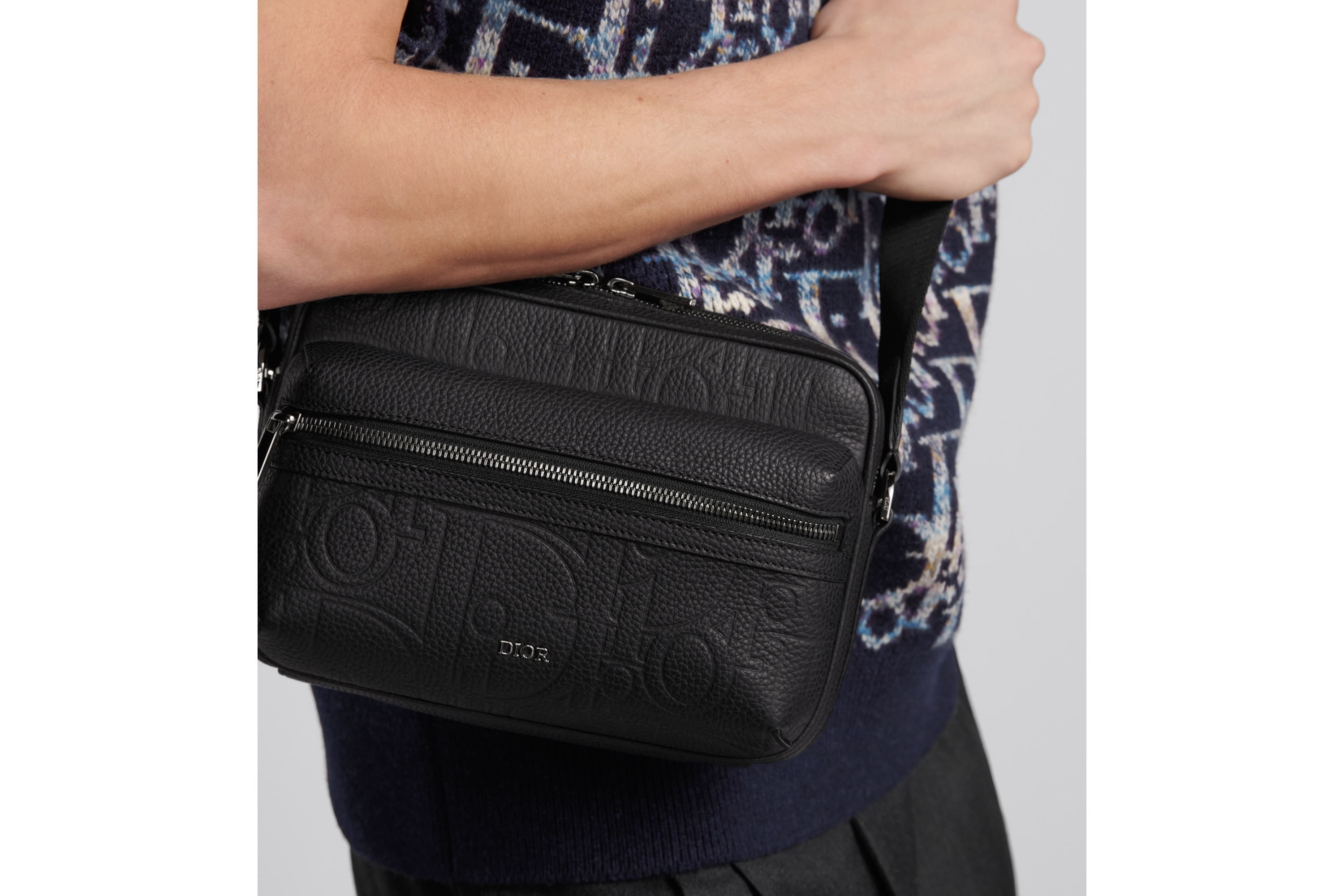 look_image_alt_prefix Rider 2.0 Messenger Tasche mit Reißverschluss Dior Gravity Leder in Schwarz und genarbtes Kalbsleder in Schwarz E20