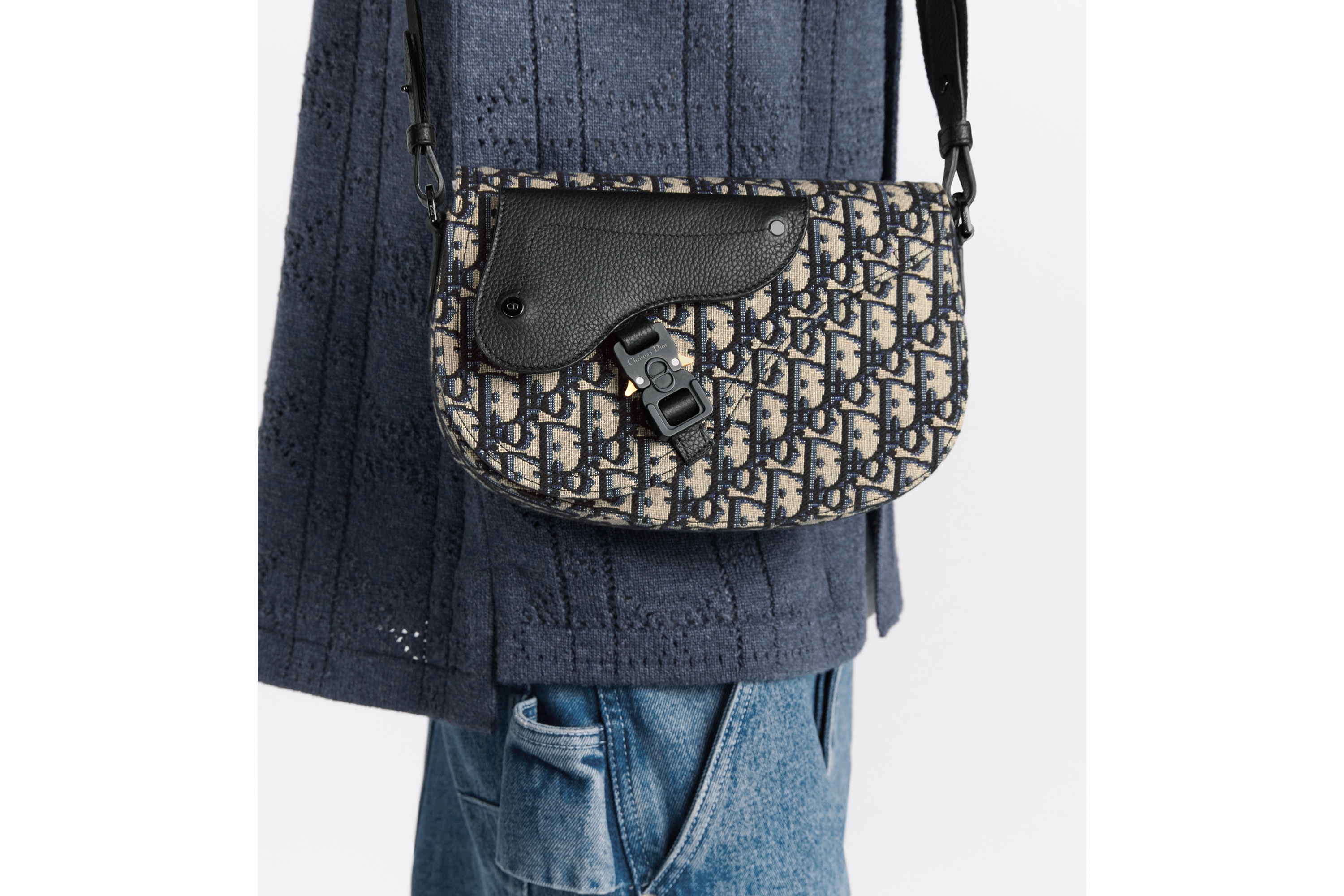 Look Saddle Messenger Bag Beige and Black Dior Oblique Jacquard with Black Grained Calfskin E20