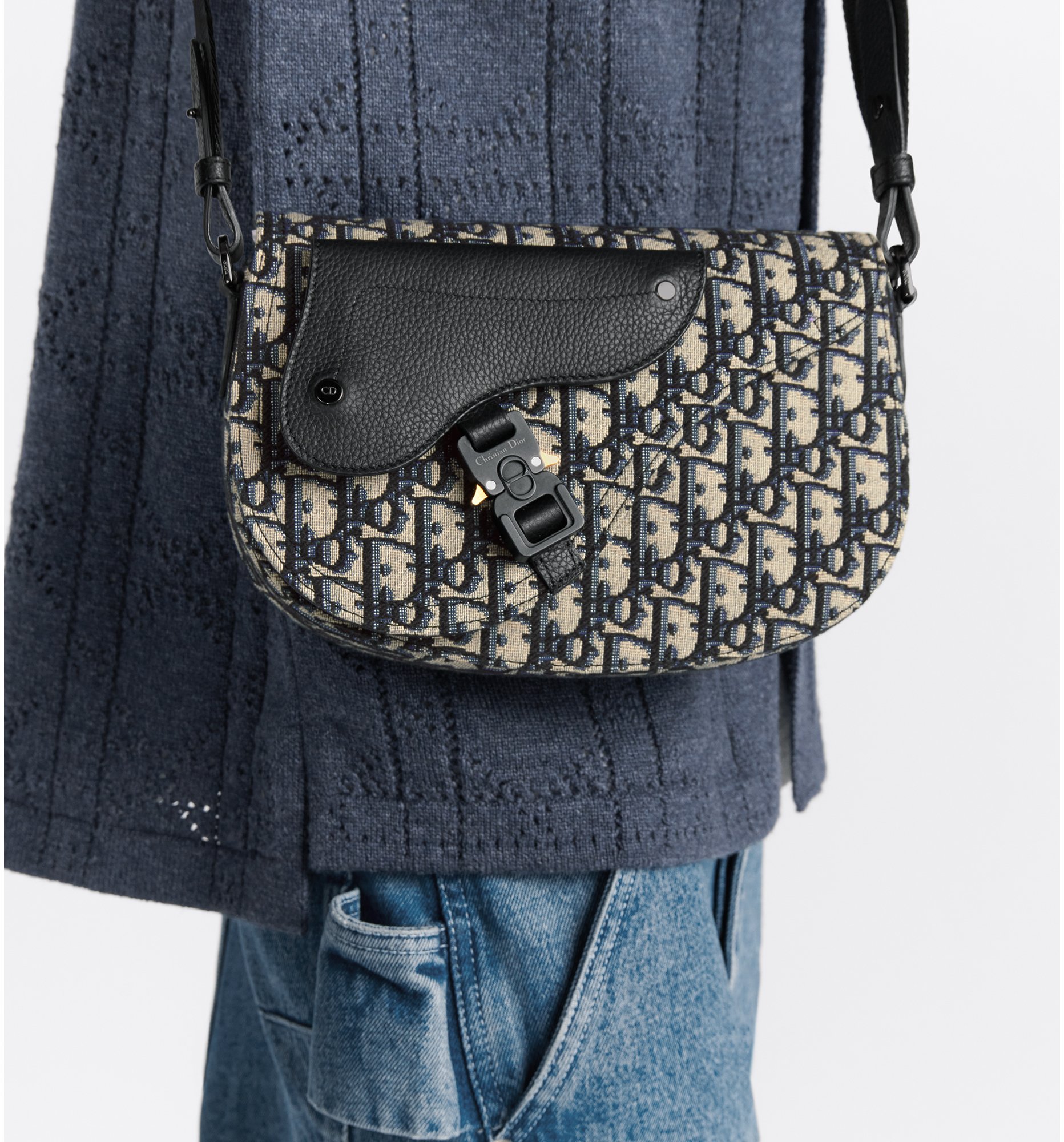 Dior oblique messenger bag best sale