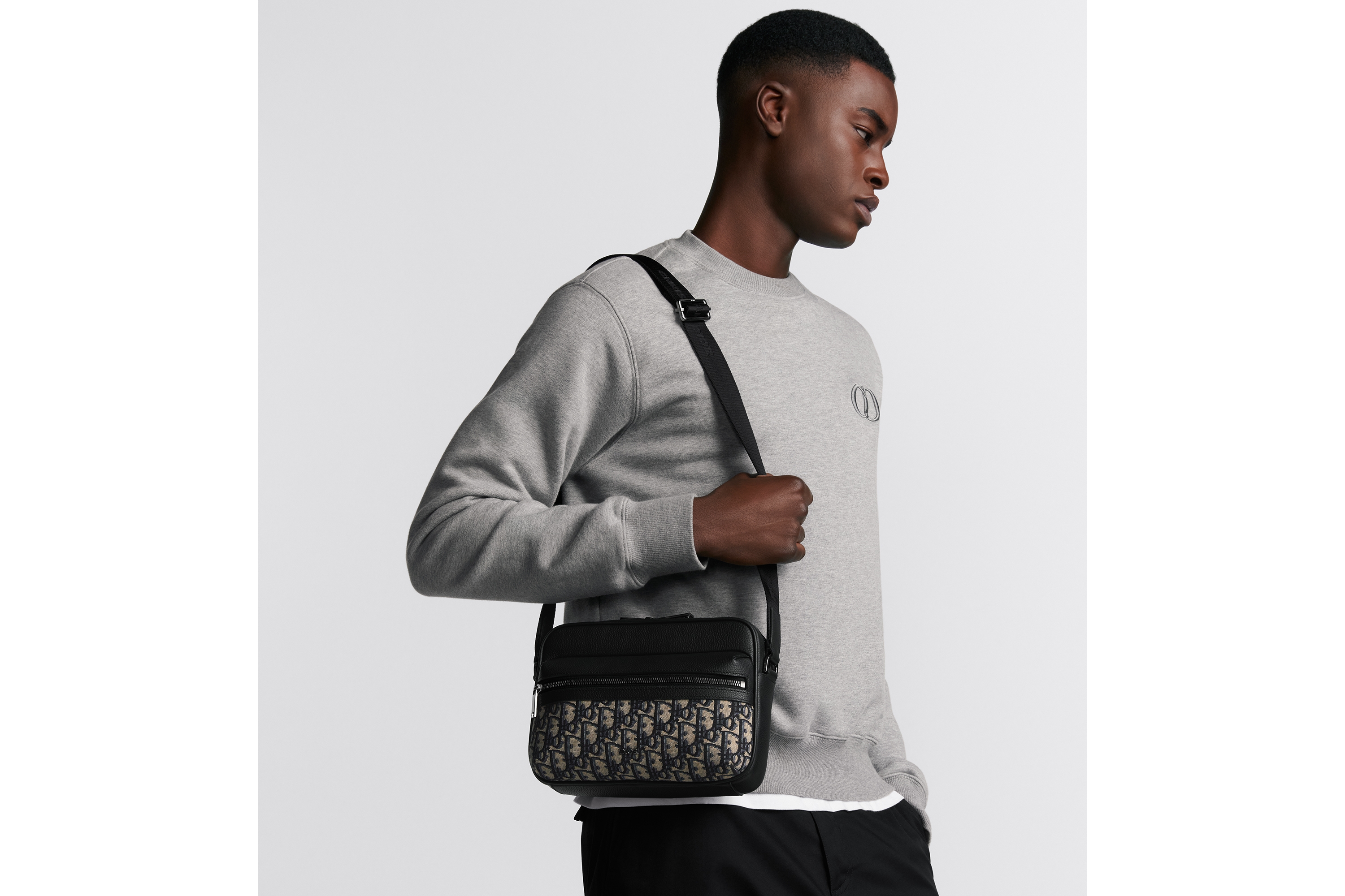 Look Rider 2.0 Zipped Messenger Bag Beige and Black Dior Oblique Jacquard with Black Grained Calfskin E19