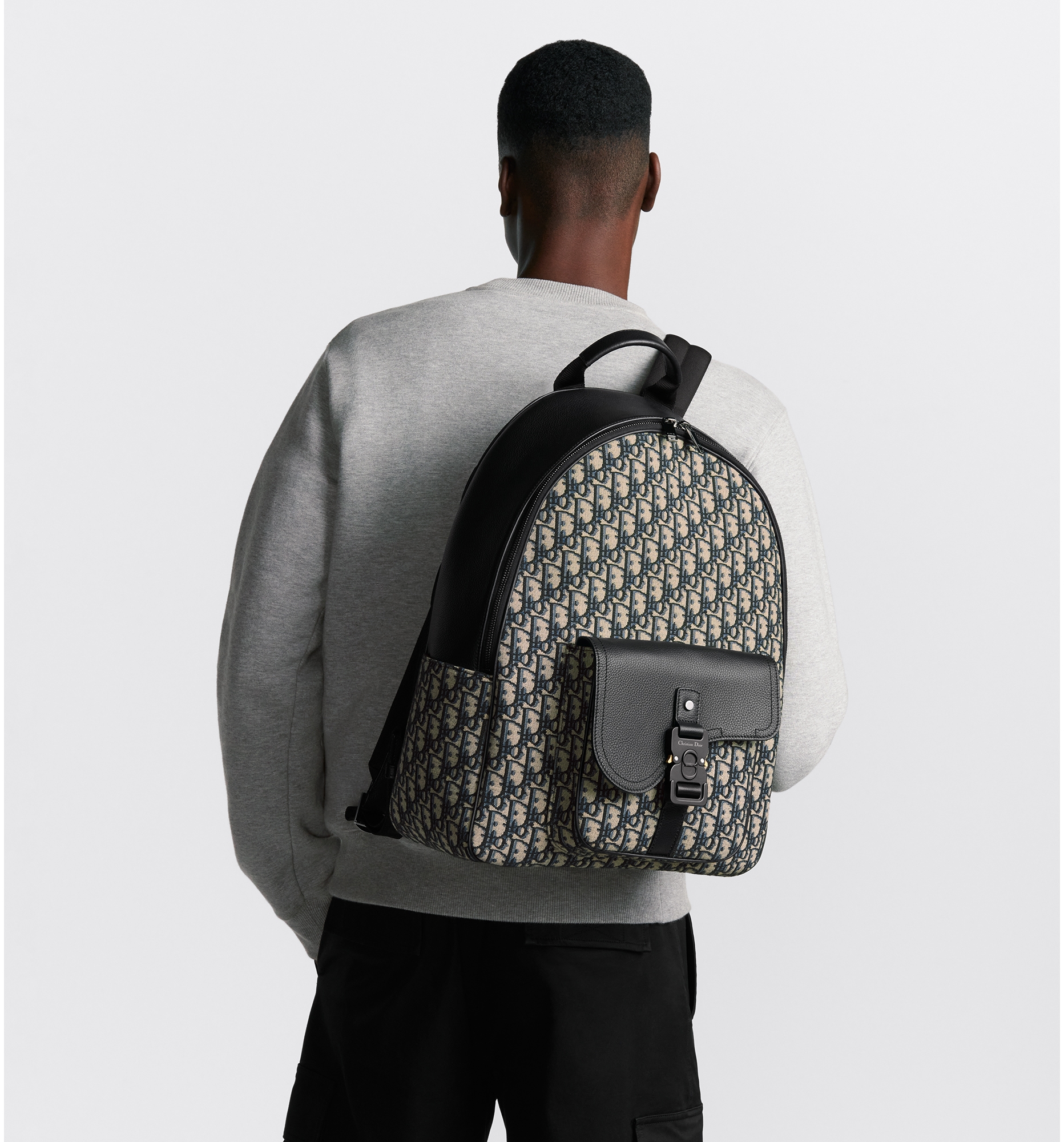Saddle Zip Backpack Beige and Black Dior Oblique Jacquard with Black Grained Calfskin DIOR