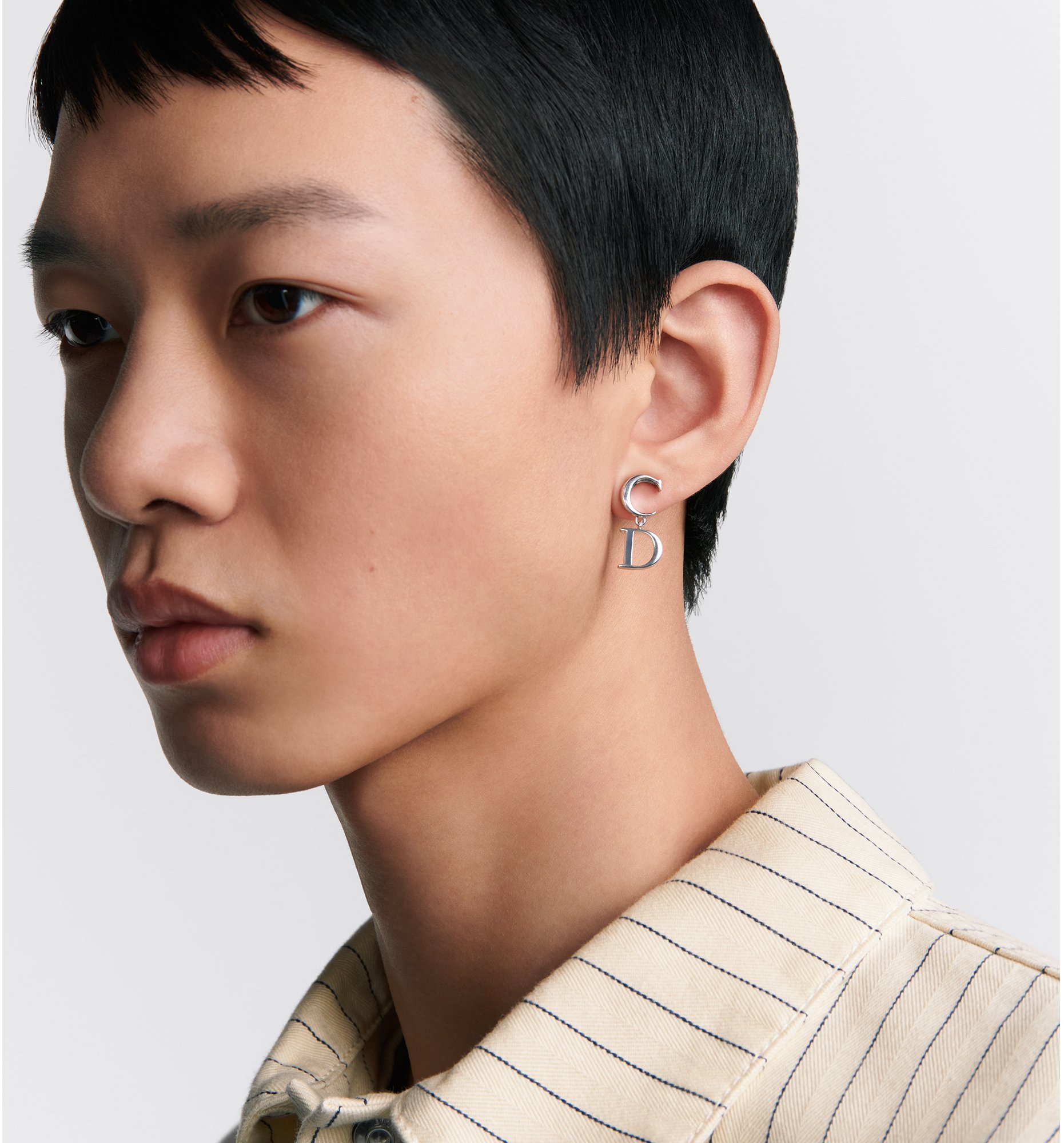 Dior alphabet earring sales