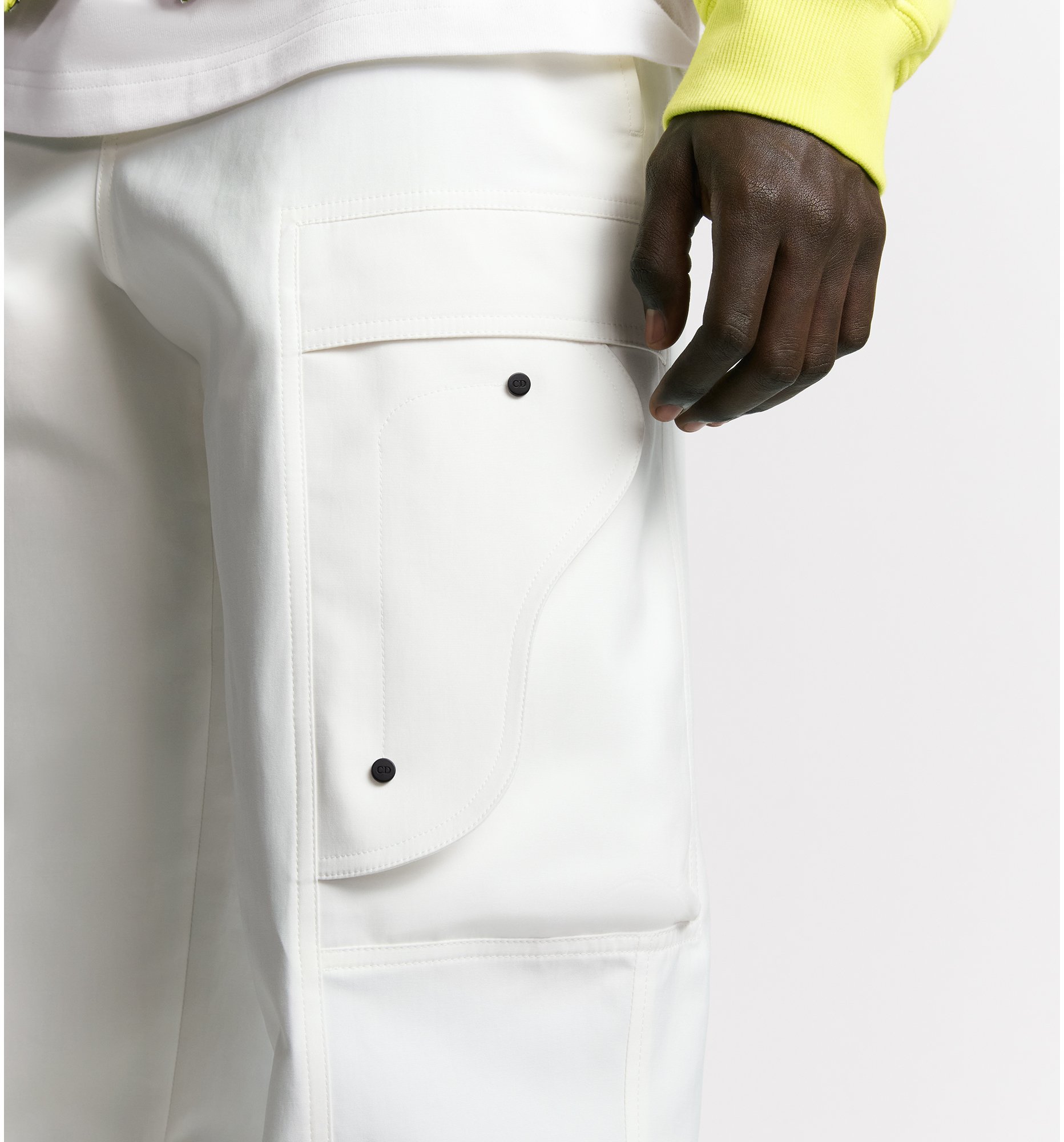 aria_look Pantalon cargo DIOR AND KAWS