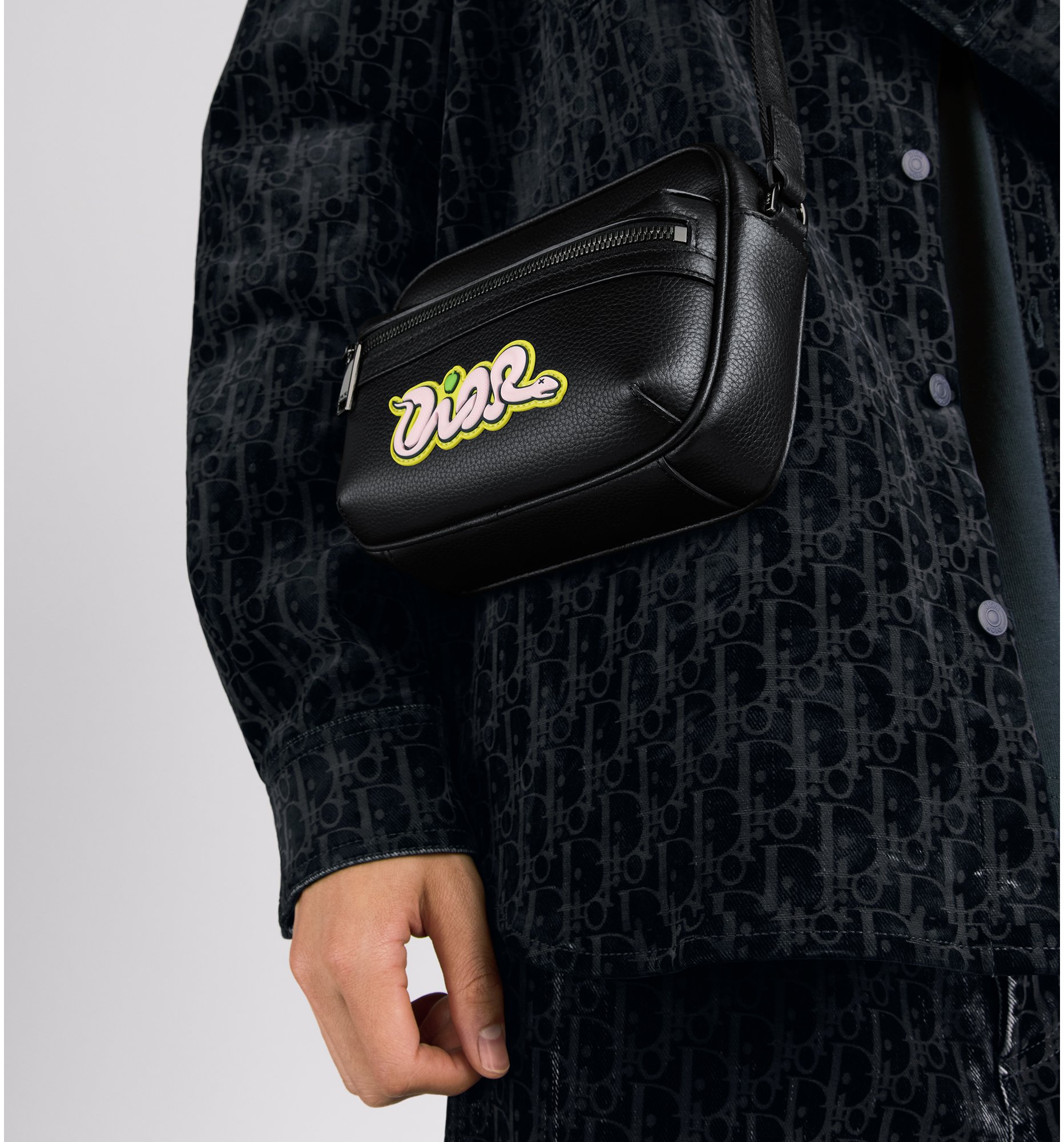 디올 디올 x 카우스 미니 라이더 2.0 지퍼 메신저 백 2ESWS034OYY_H958