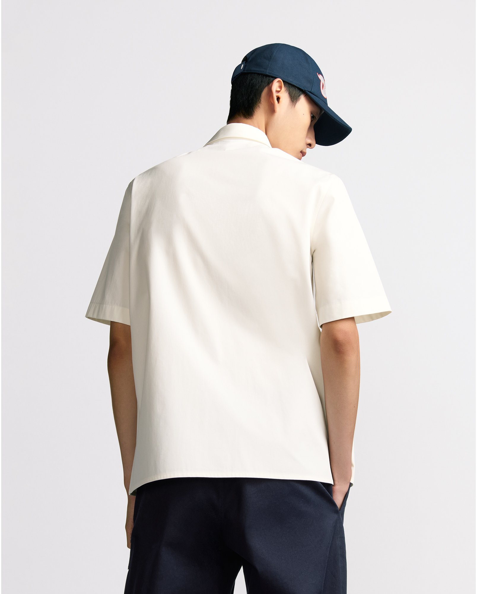 aria_look DIOR AND KAWS Short-Sleeved Shirt Detailed view