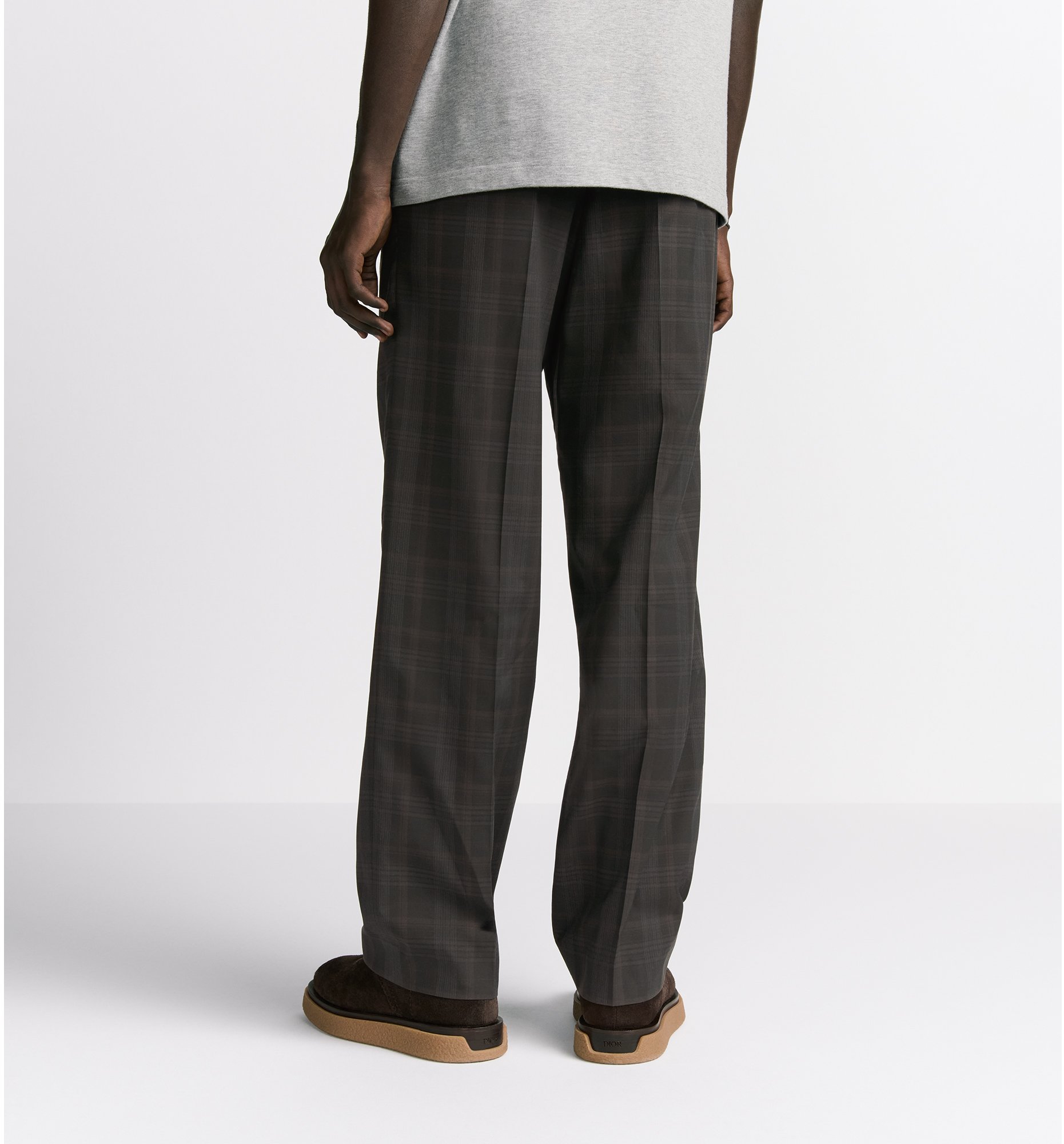aria_look Loose Pants