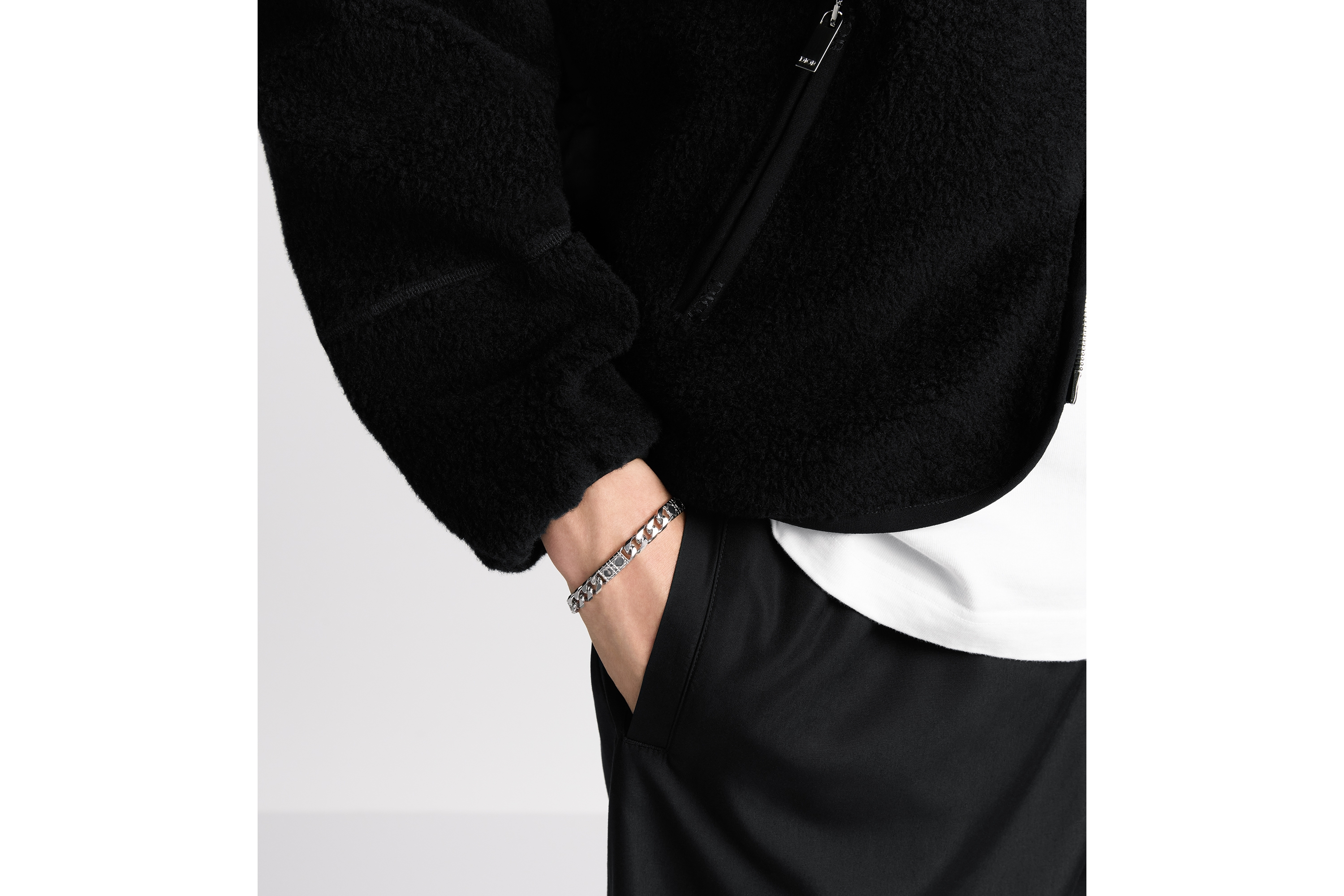 look_image_alt_prefix Schakelarmband met Cannage-plaatjes Zilver E39