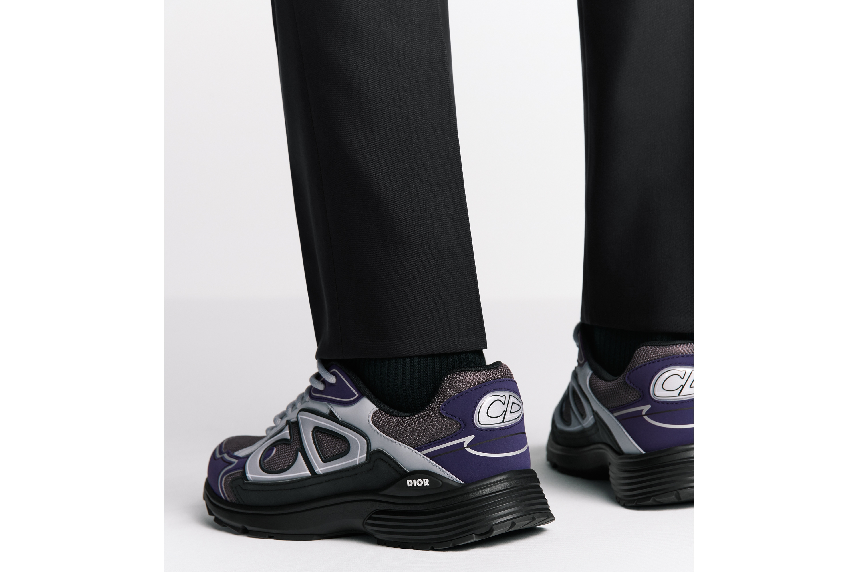 look_image_alt_prefix 裁縫斜紋布褲 黑色混紡棉 E16