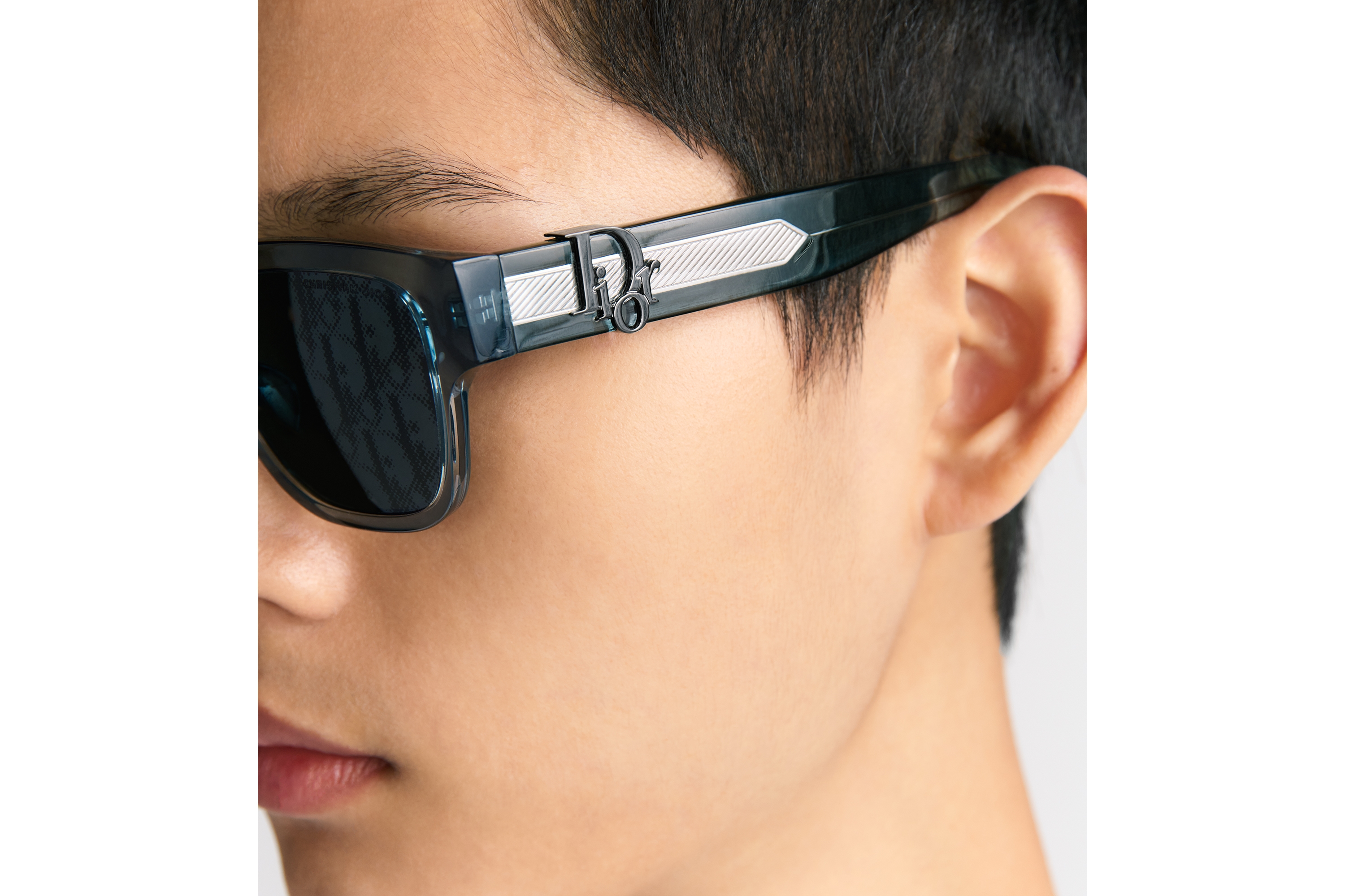 look_image_alt_prefix Dior Oblique S1F แว่นกันแดดทรงสี่เหลี่ยมจัตุรัสสีน้ำเงินใส E30