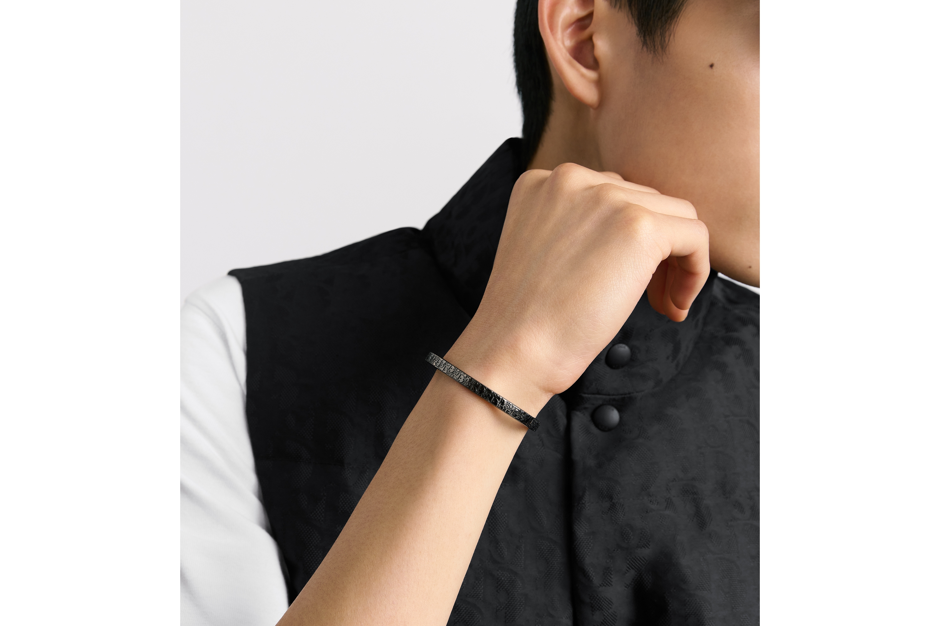 Look Dior Oblique Bangle Set Silver- and Ruthenium-Finish Brass E39