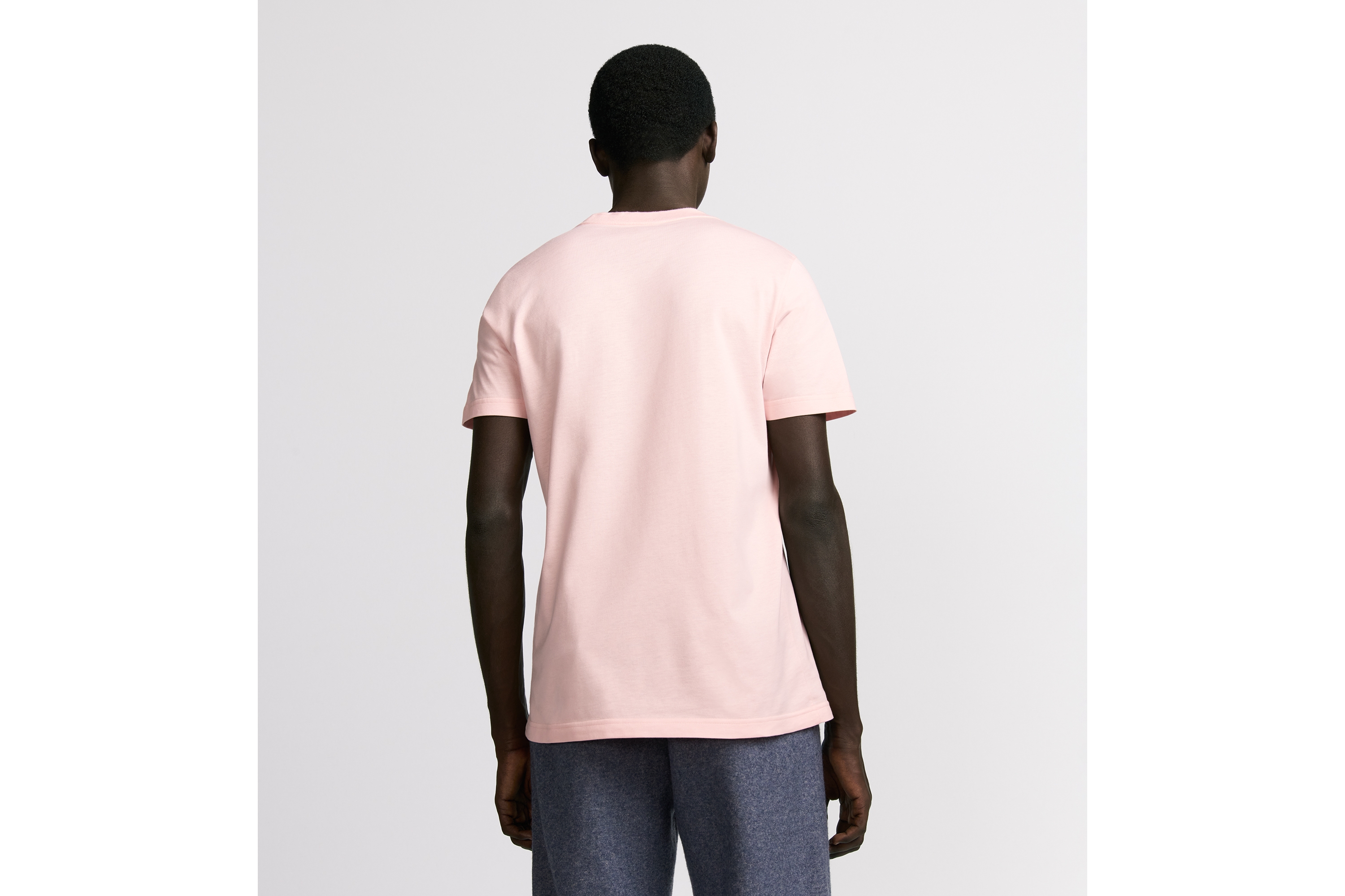 look_image_alt_prefix Dior Icon 標準剪裁 T 恤 粉紅色海島棉平織布 E09