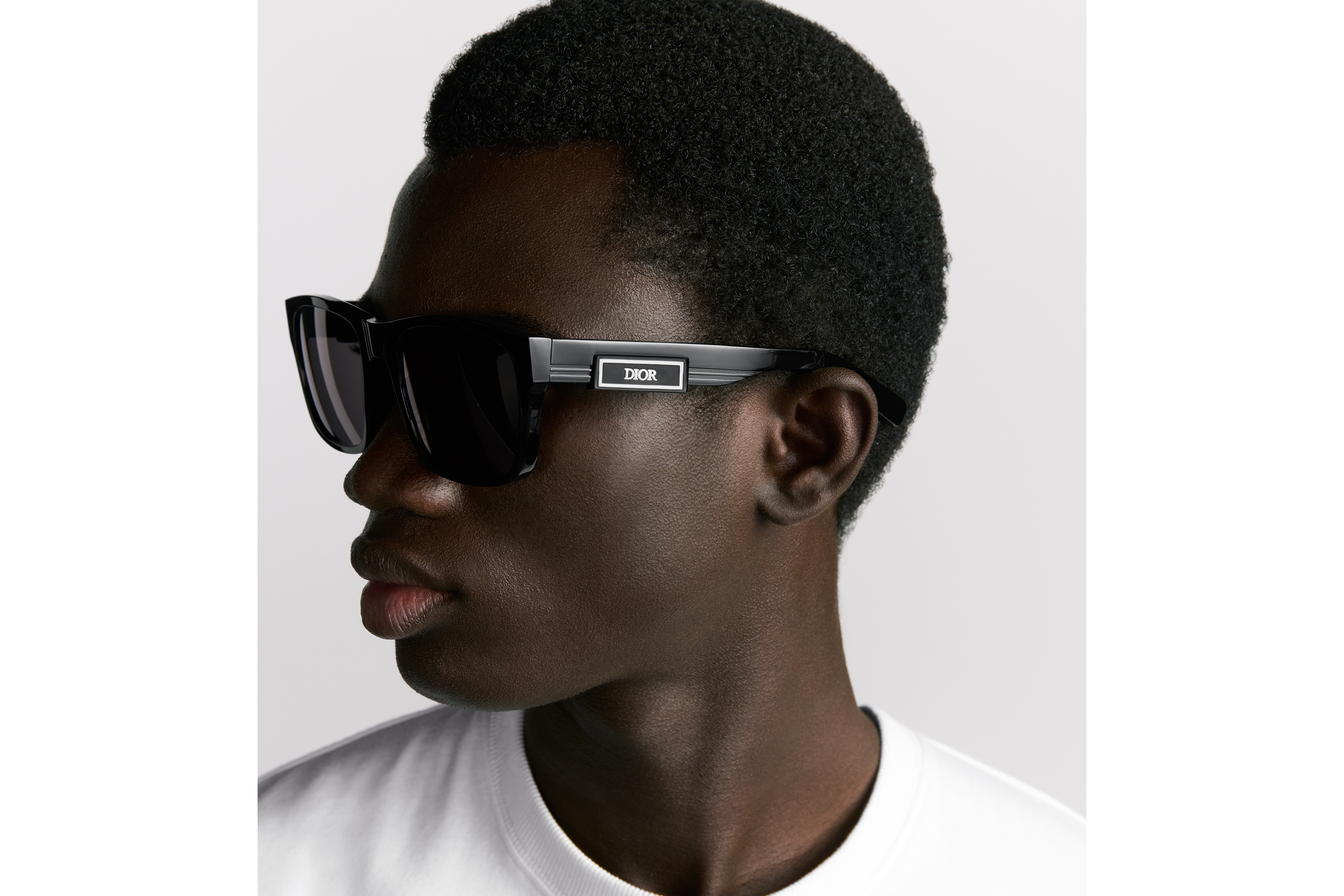 DiorB23 S2F แว่นกันแดดทรงสี่เหลี่ยมผืนผ้าสีดํา E30