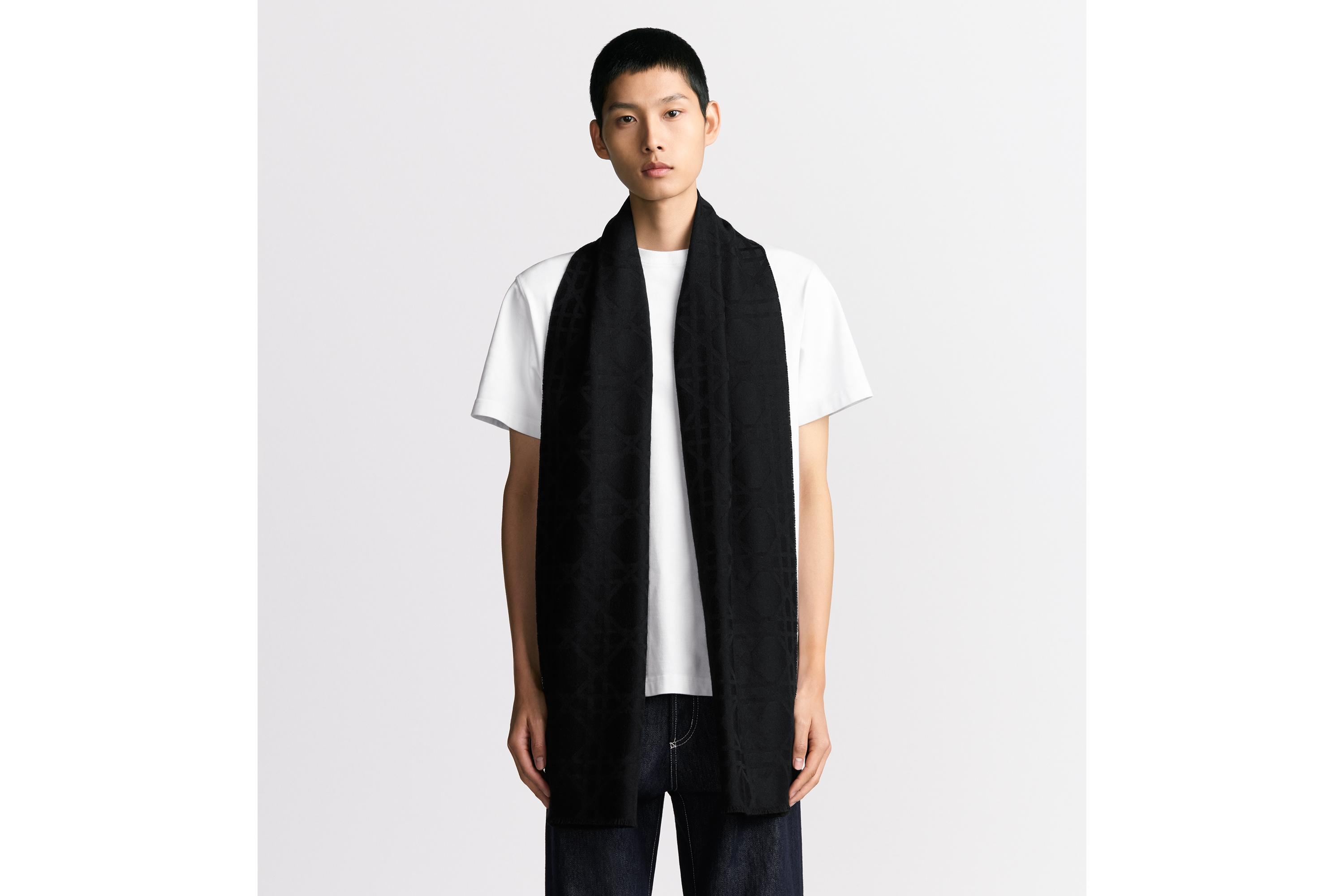 Look Cannage Scarf Black Cashmere E32