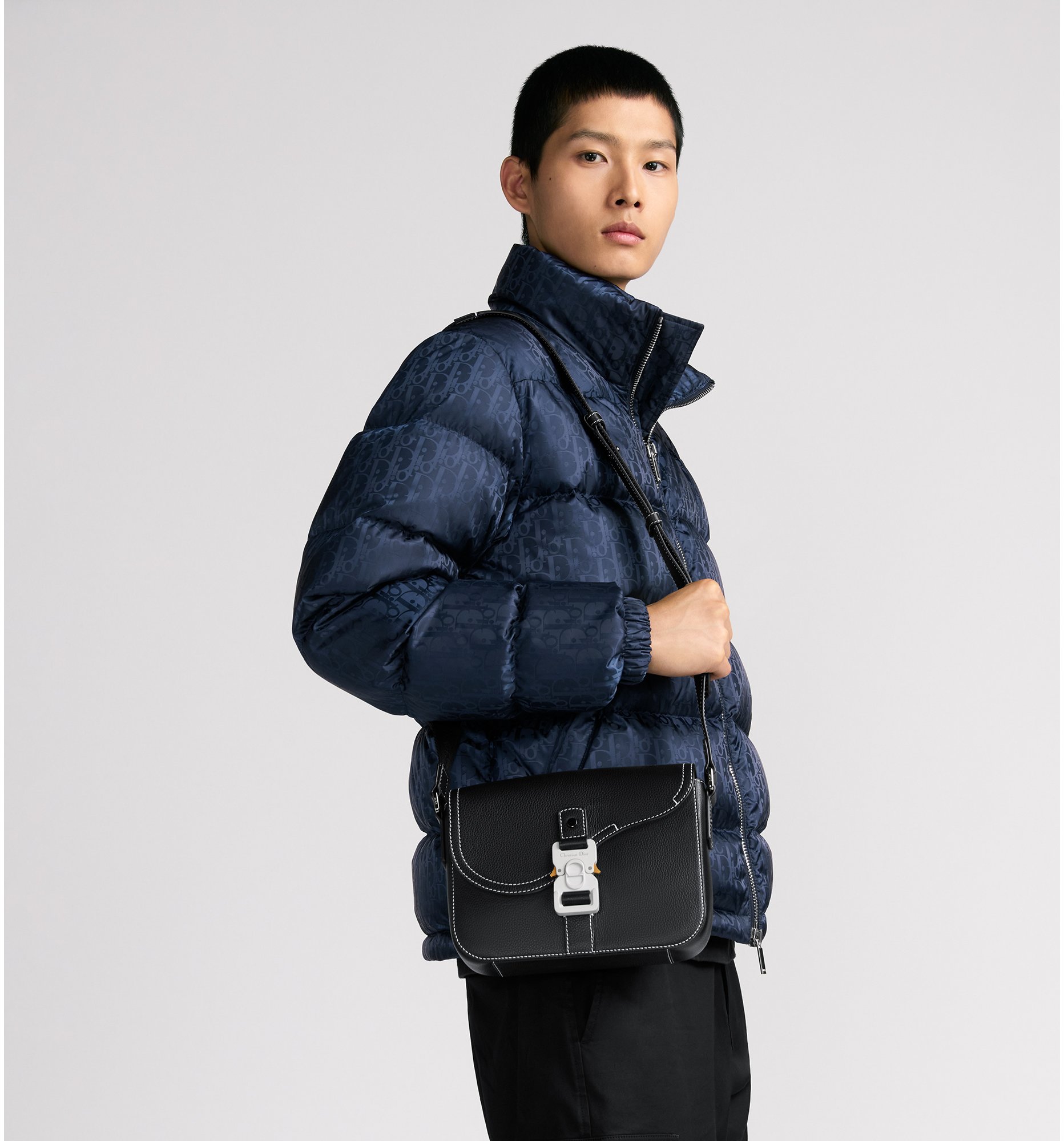 aria_look Small Saddle Messenger Bag with Flap