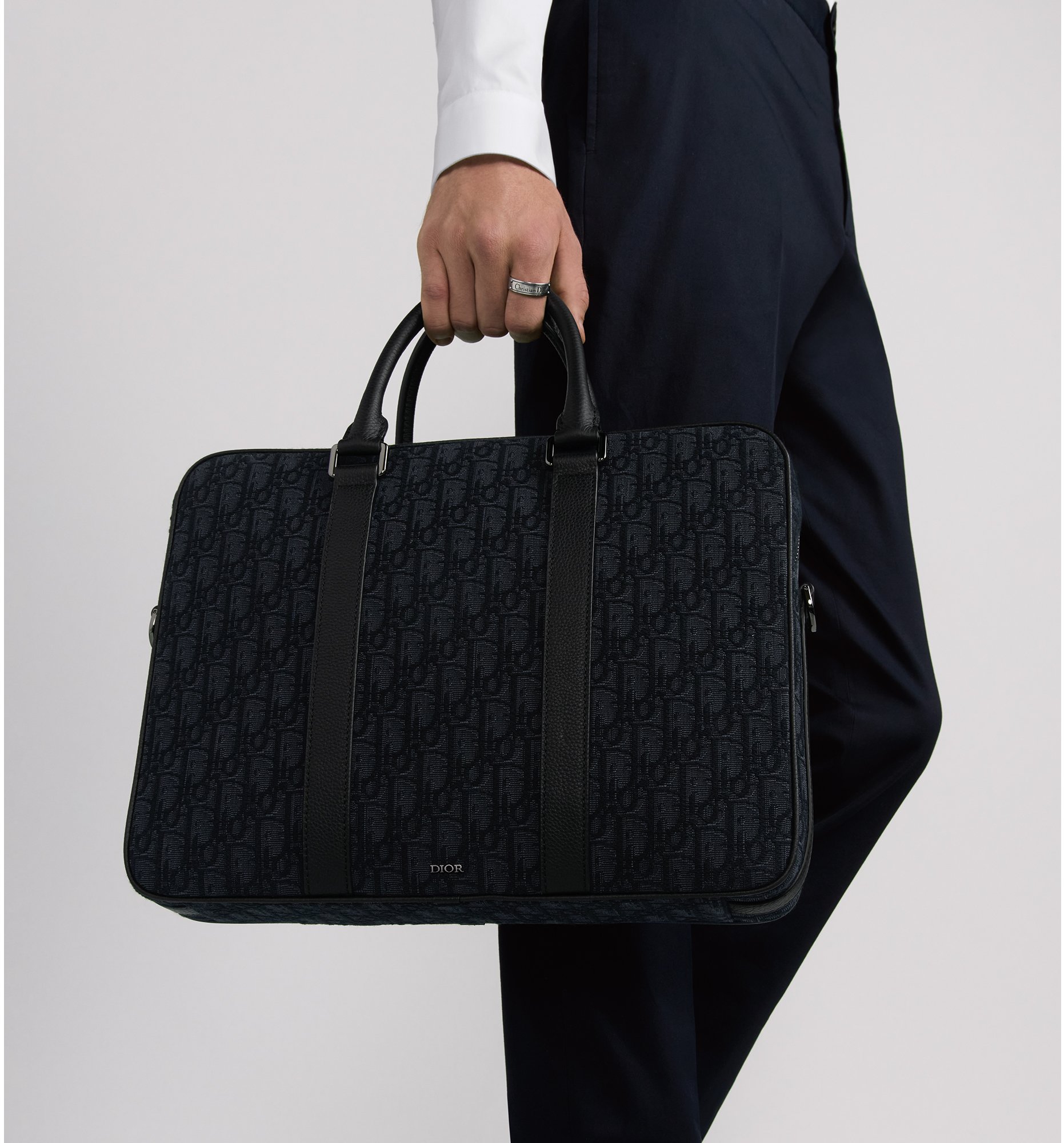 aria_look Zipped Briefcase