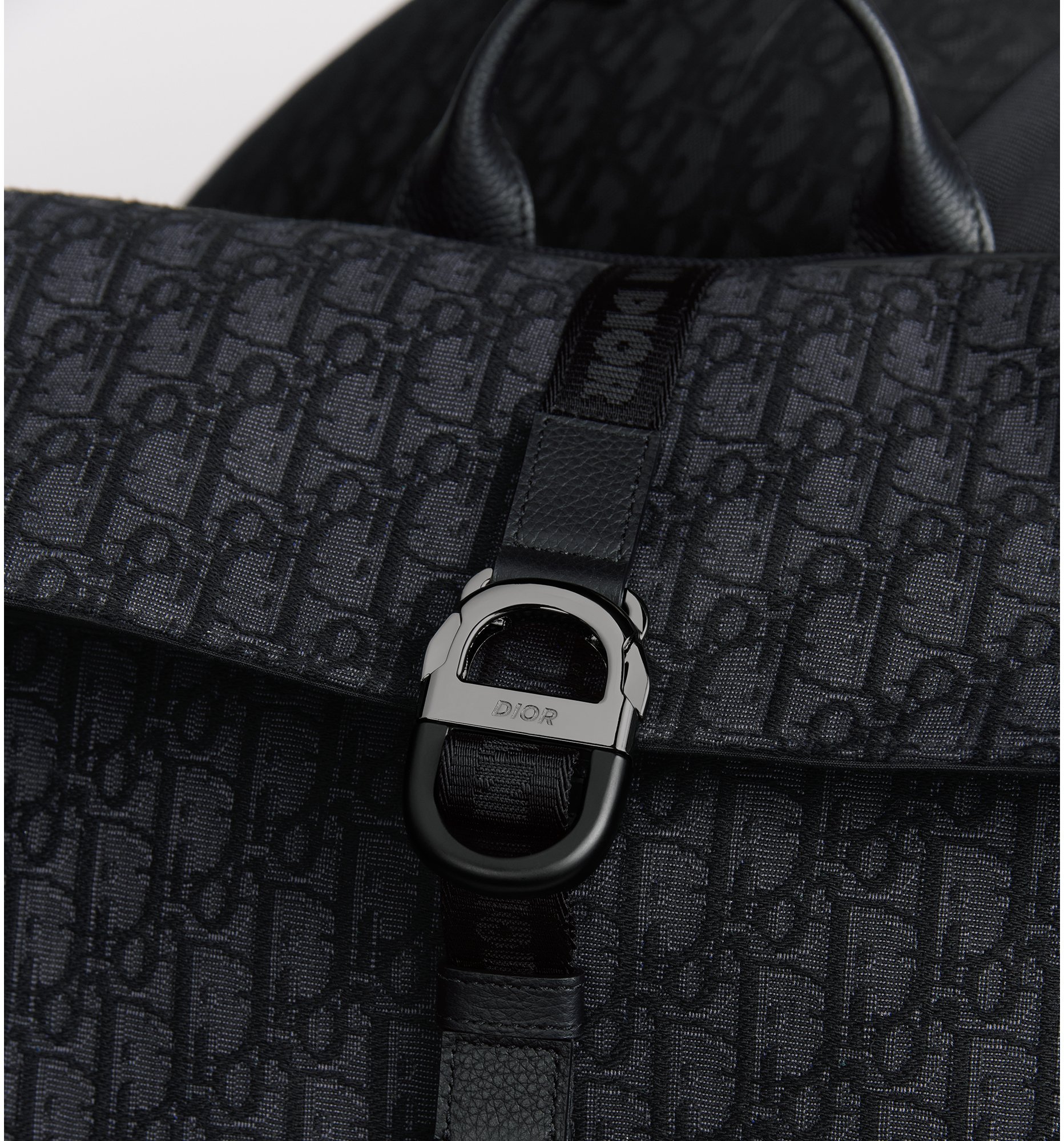 aria_look Dior 8 Roll Top Backpack
