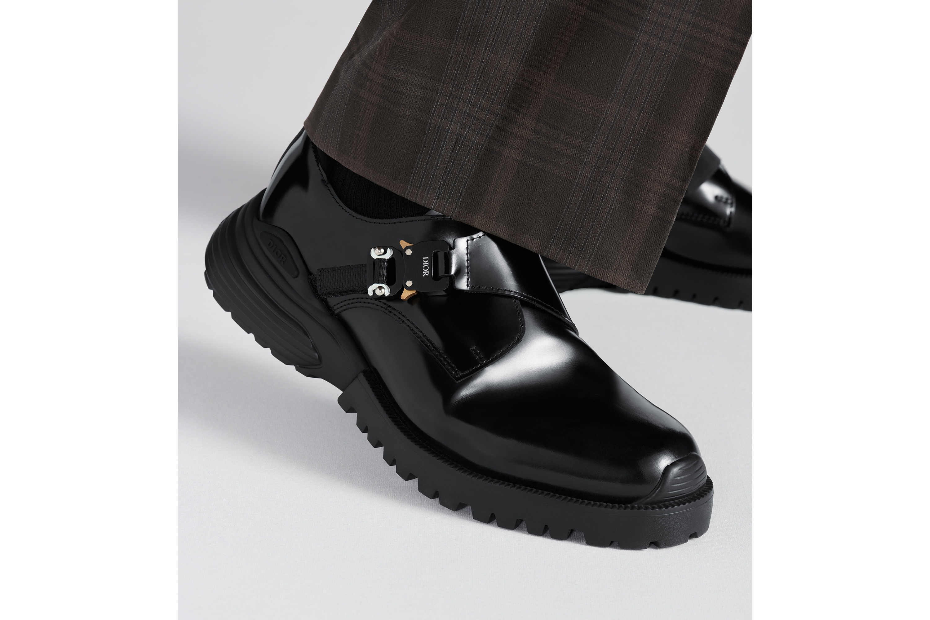 look_image_alt_prefix Dior Combat Monk Derby Schuh Poliertes Kalbsleder in Schwarz E25