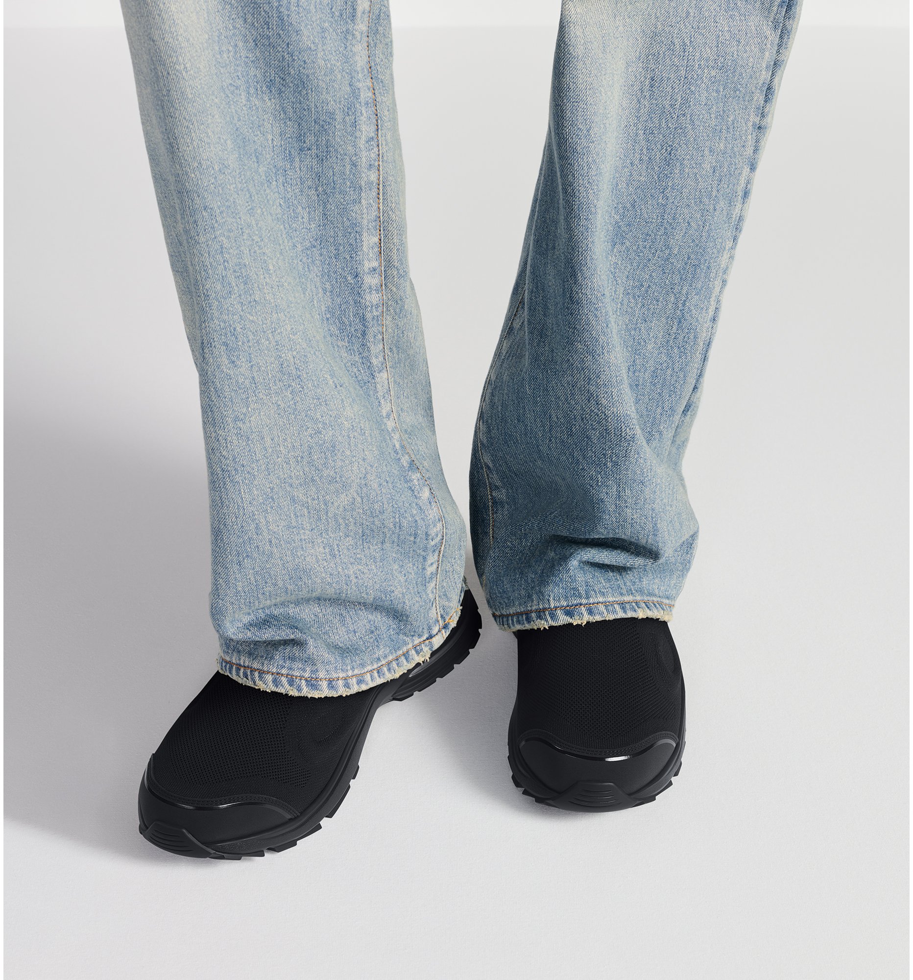 aria_look B30 Countdown Sneaker