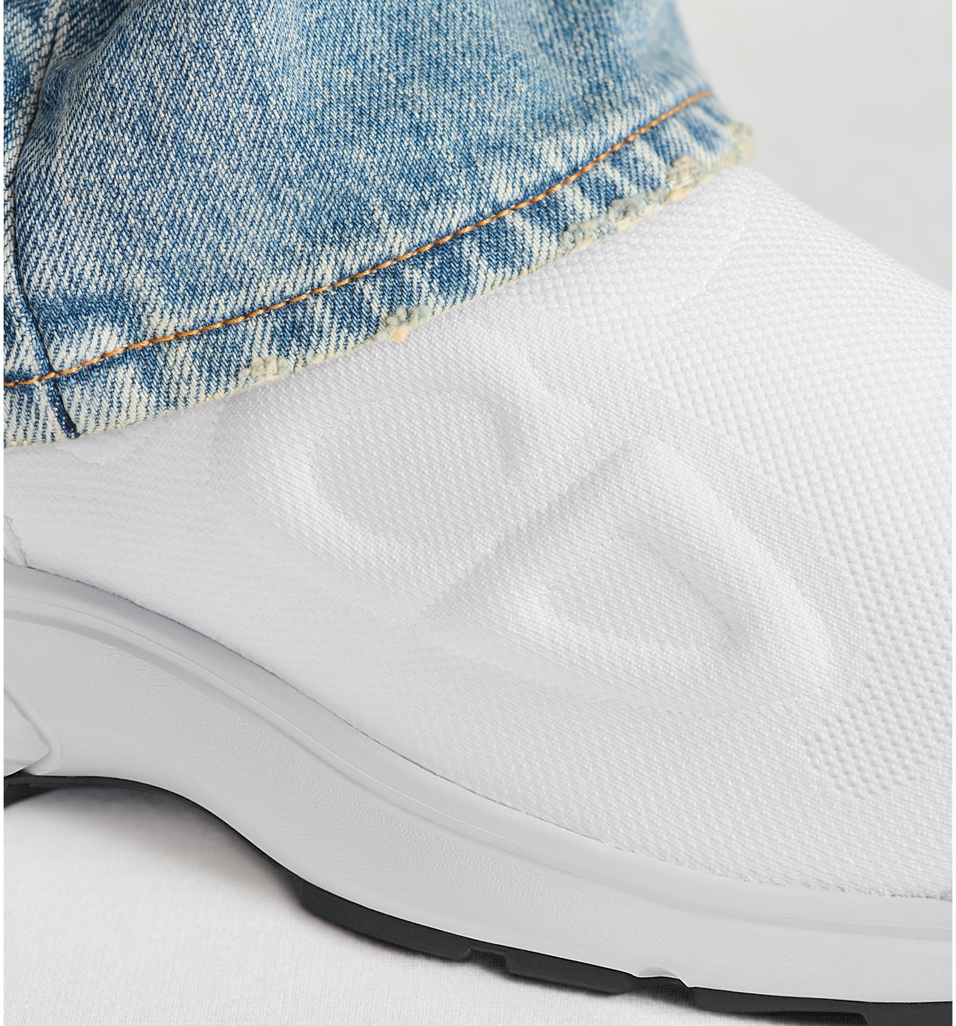 aria_look Sneaker B30 Countdown