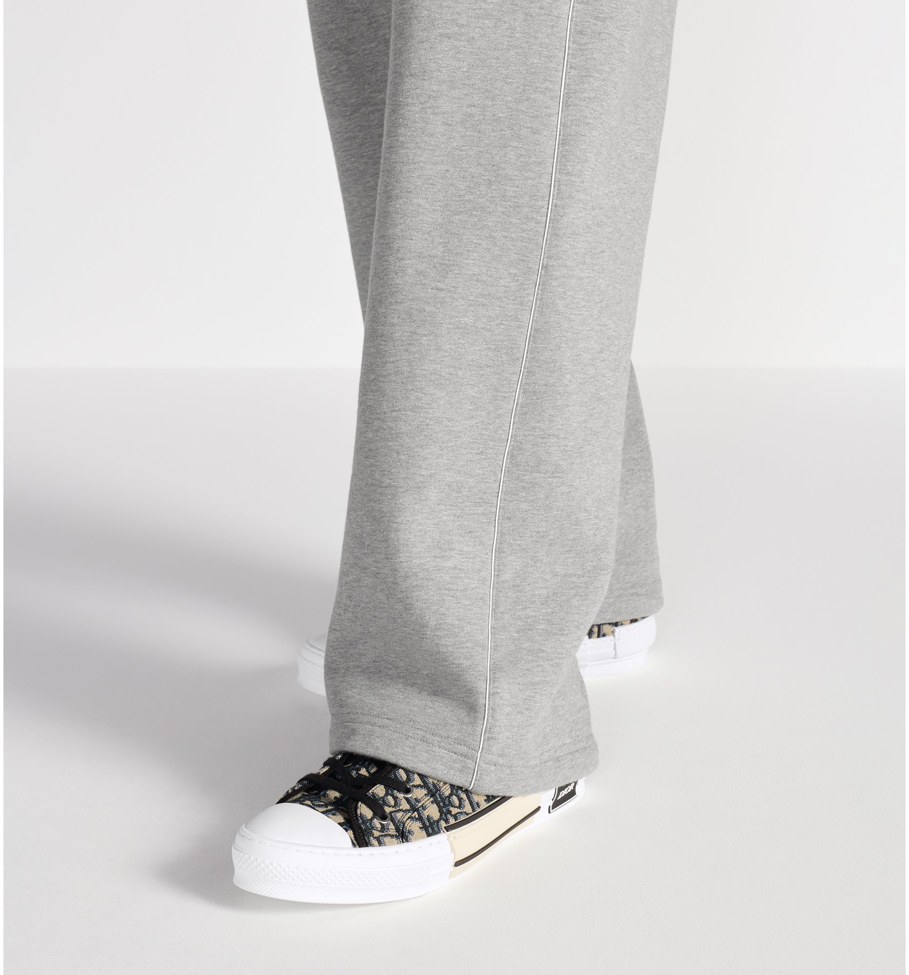 aria_look B23 League High-Top Sneaker