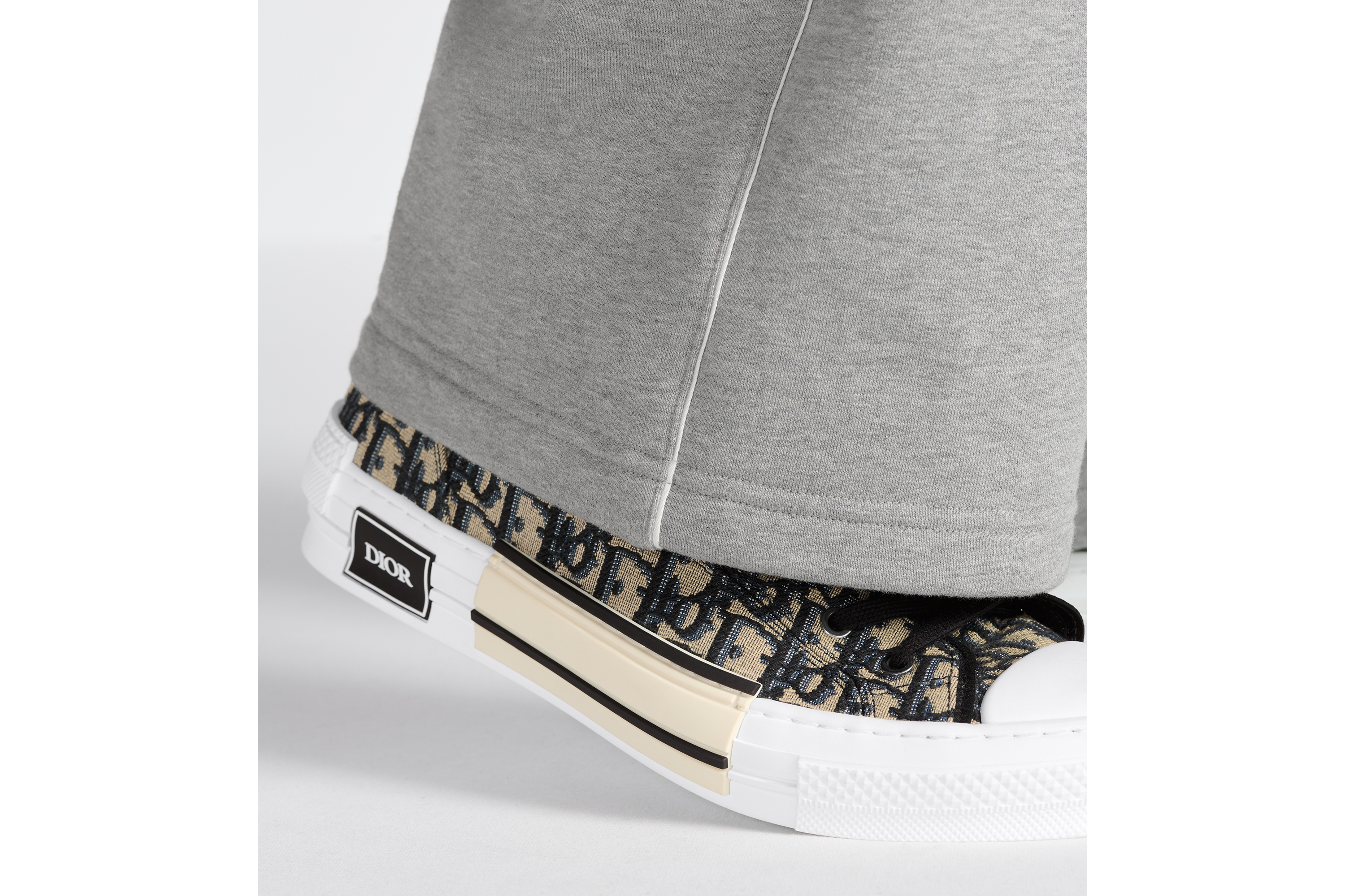 Look B23 League High-Top Sneaker Beige and Black Dior Oblique Jacquard E25