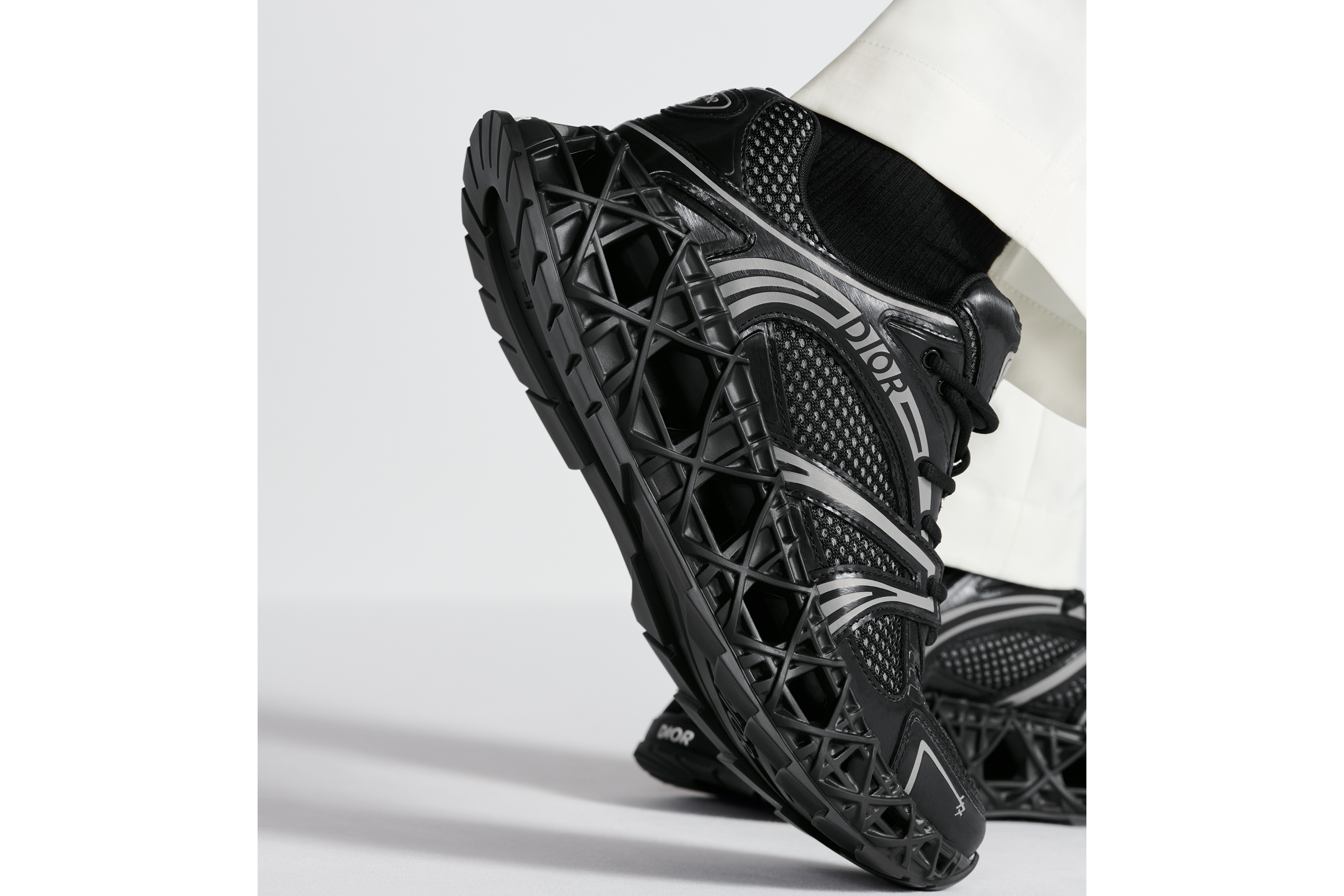 Look B35 NXXT Sneaker Black Technical Fabric and Black Technical Mesh E25