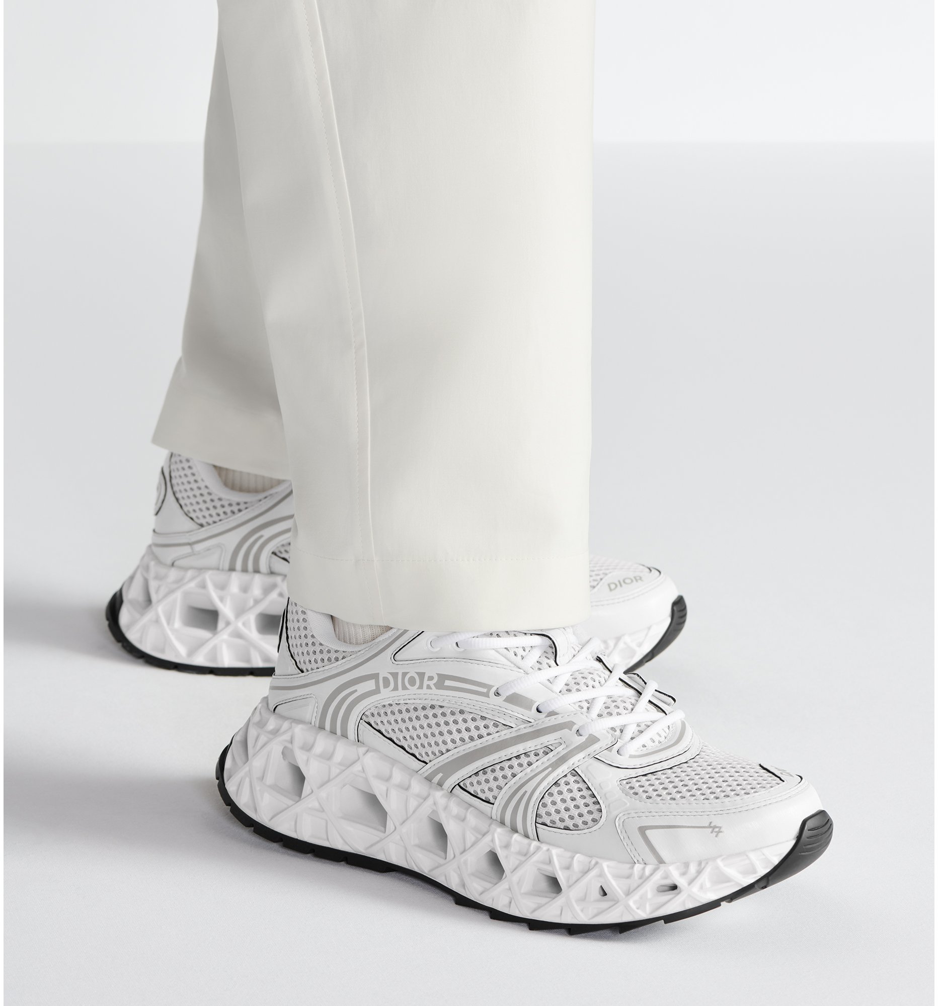 aria_look Sneaker B35 NXXT