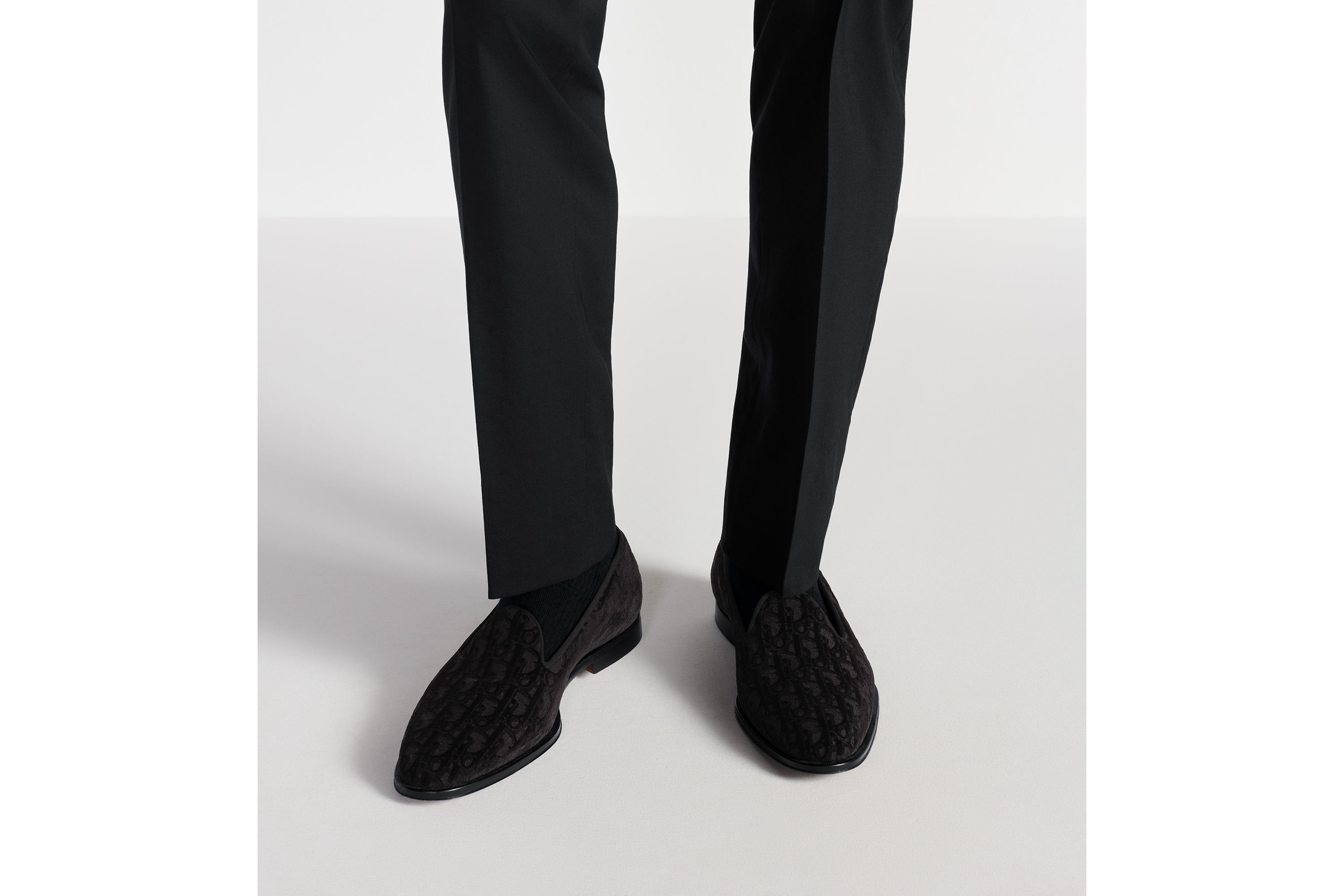 look_image_alt_prefix Mocasín Dior Timeless Terciopelo Dior Oblique negro E23