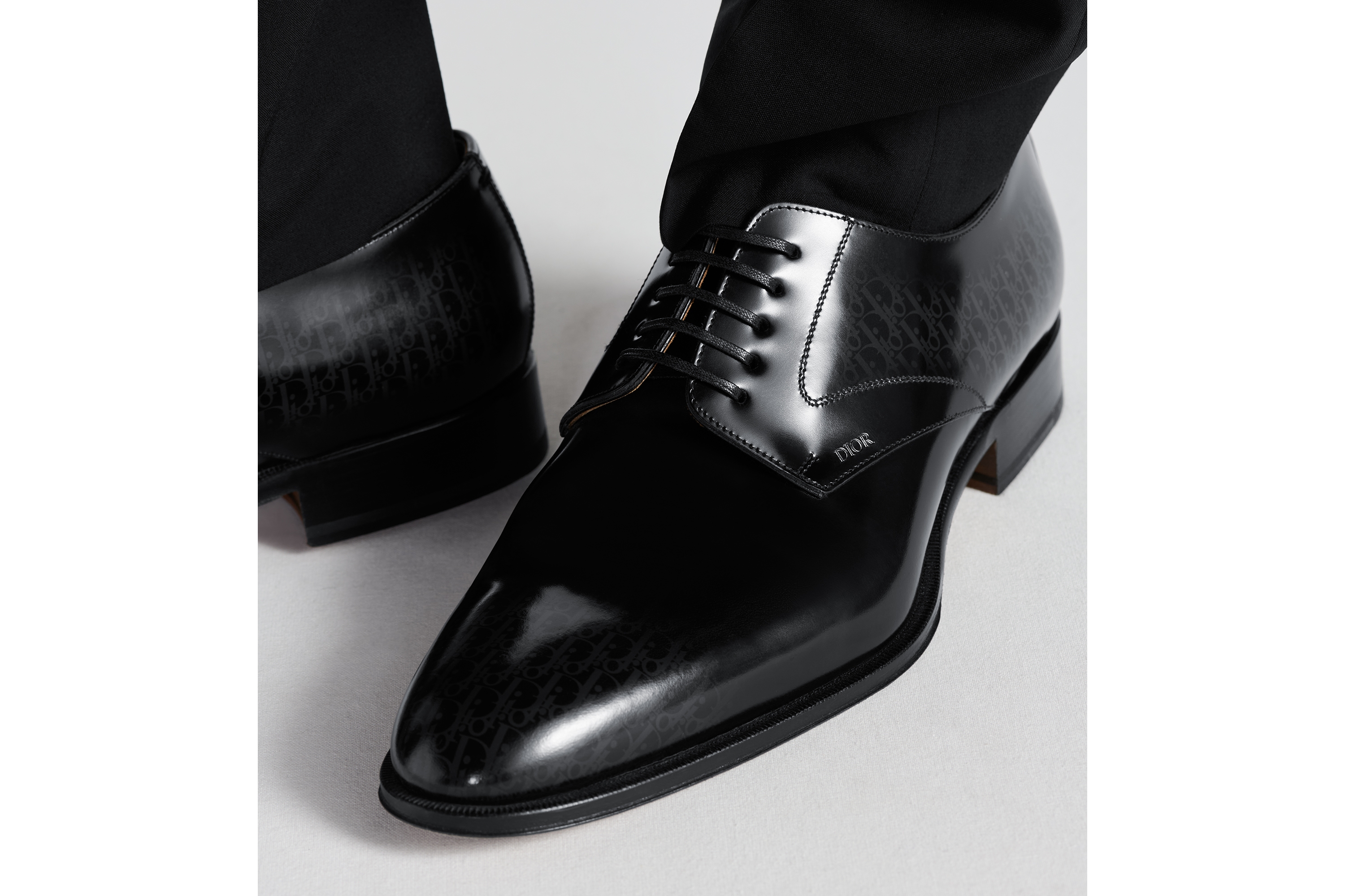 Look Dior Timeless Derby Shoe Black Calfskin with Gray and Black Dior Oblique Gradient Patina E24