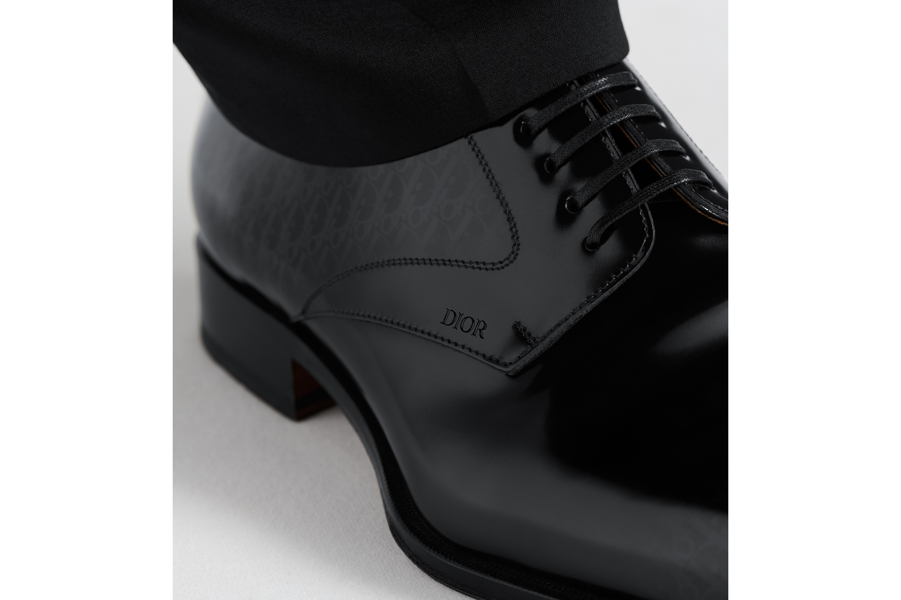 Look Dior Timeless Derby Shoe Black Calfskin with Gray and Black Dior Oblique Gradient Patina E25