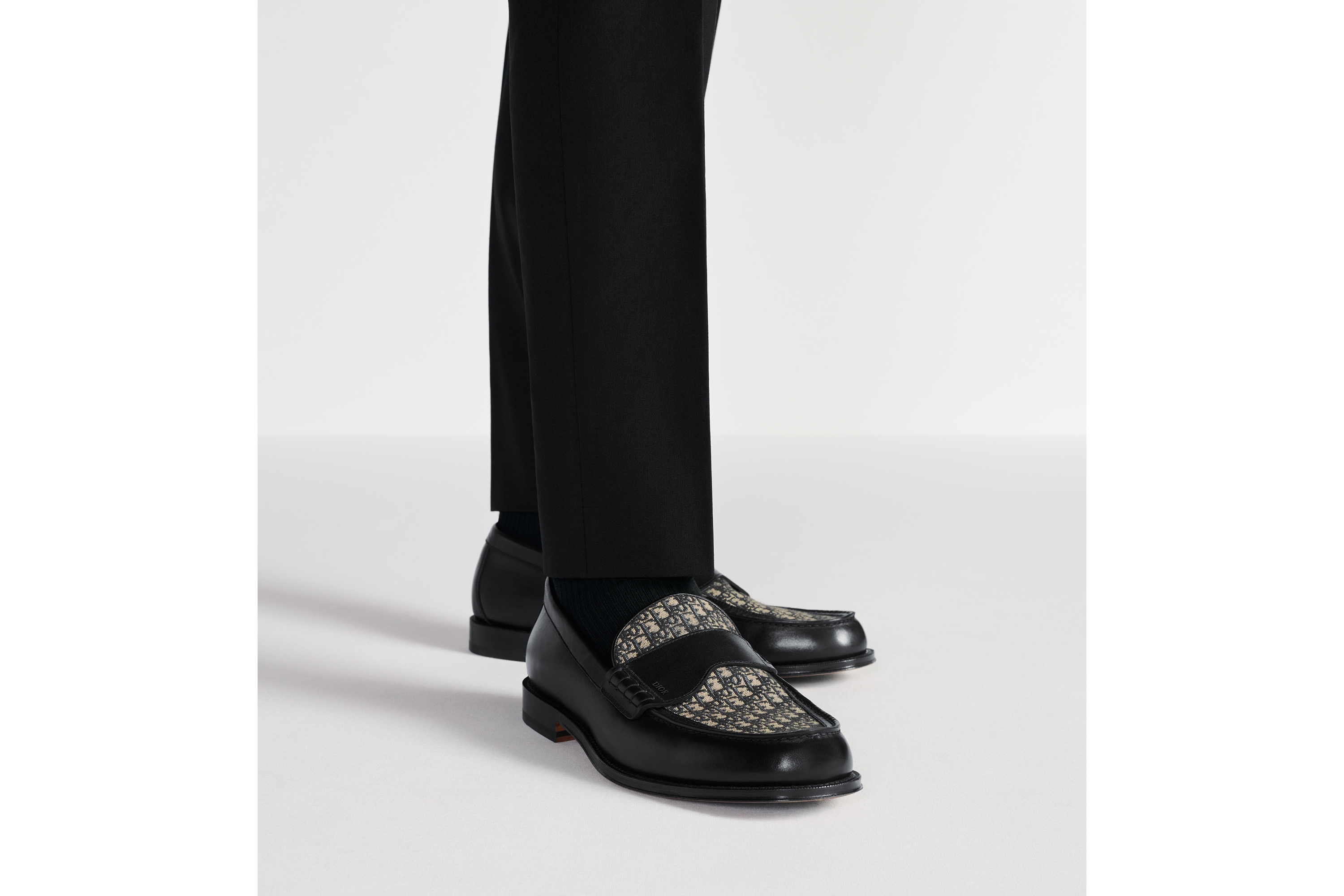 Look Dior Granville Loafer Black Smooth Calfskin with Beige and Black Dior Oblique Jacquard E23