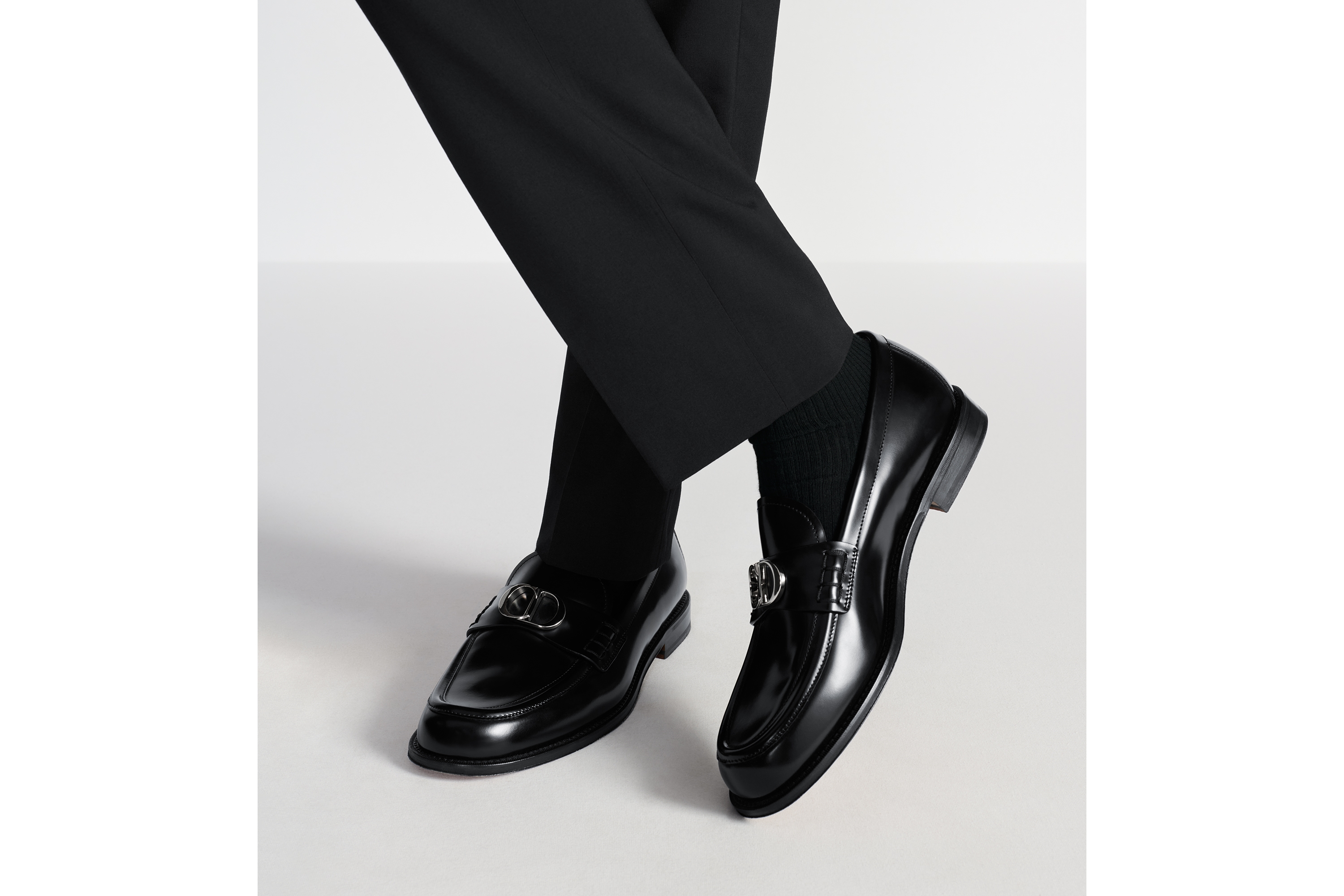look_image_alt_prefix Loafer Dior Granville Couro de vitelo preto polido E24