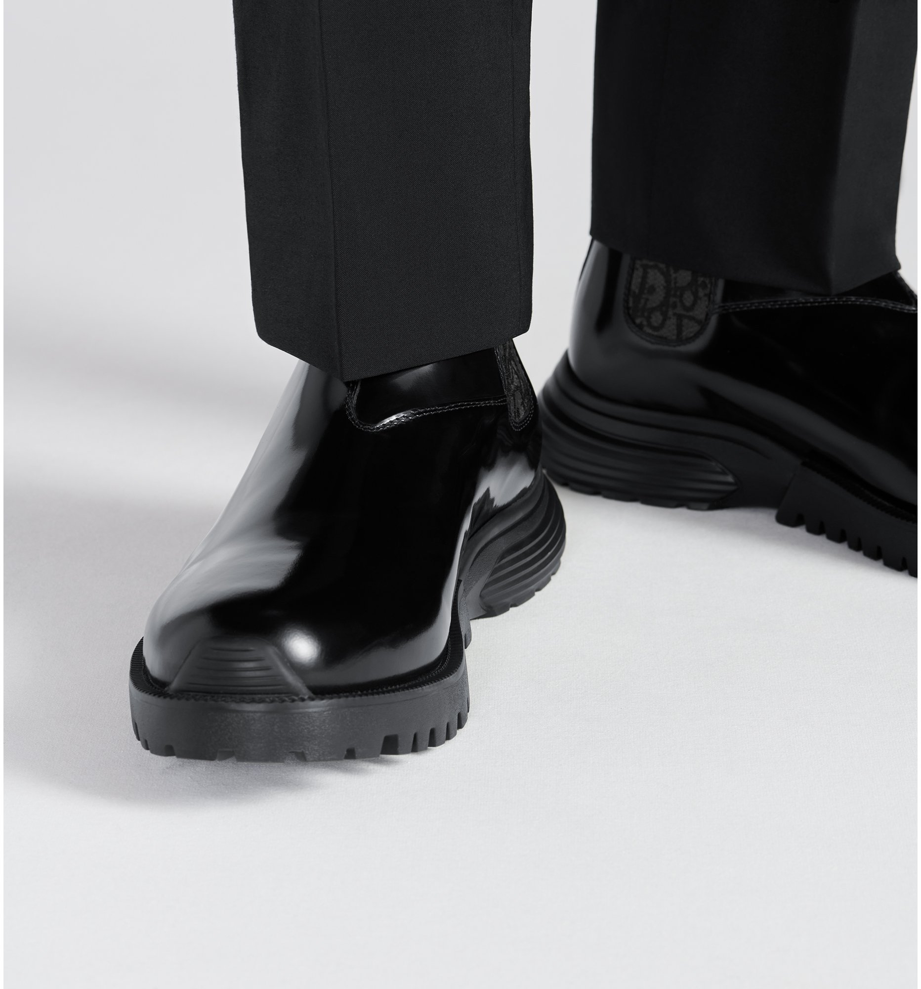 aria_look Dior Combat 切爾西短靴