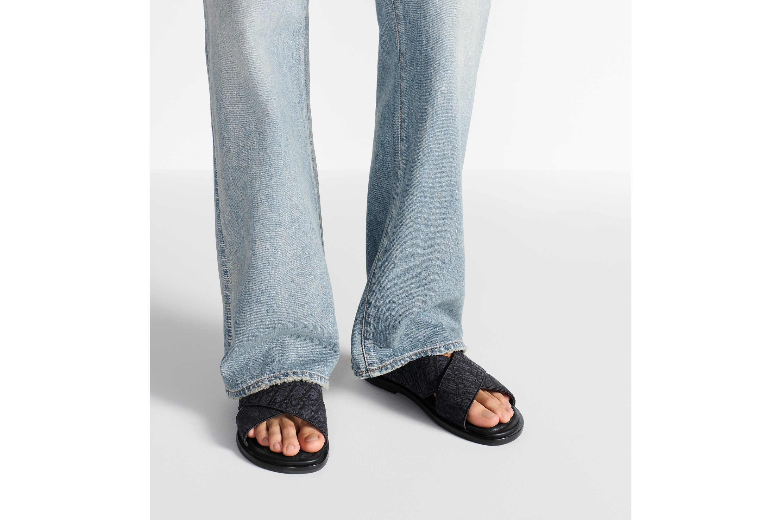 look_image_alt_prefix Sandalia Dior Alias Dior Oblique en jacquard negro E23