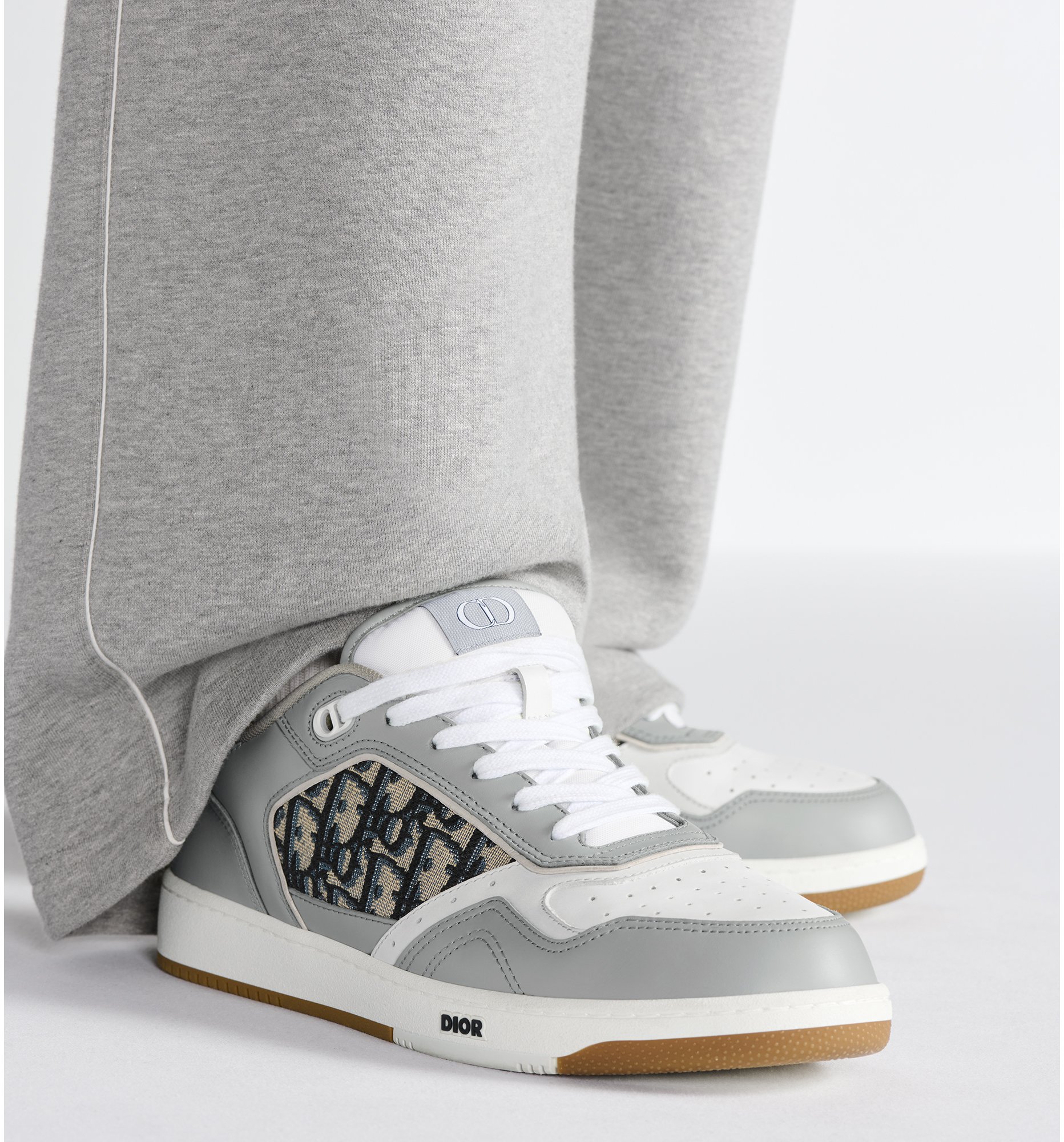 aria_look B27 Uptown Low-Top Sneaker