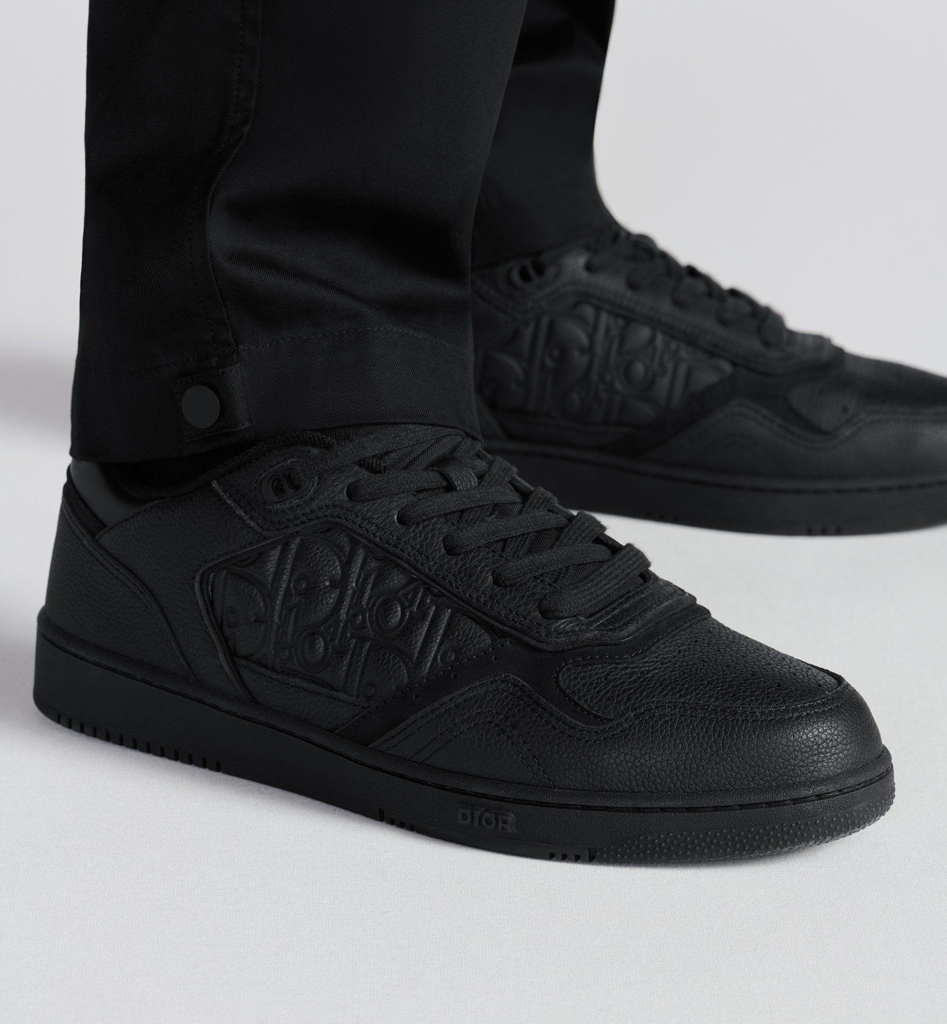 B27 Uptown Low-Top Sneaker Black Grained Calfskin and Black B27 Uptown Low-Top Sneaker Black Grained Calfskin and Black
