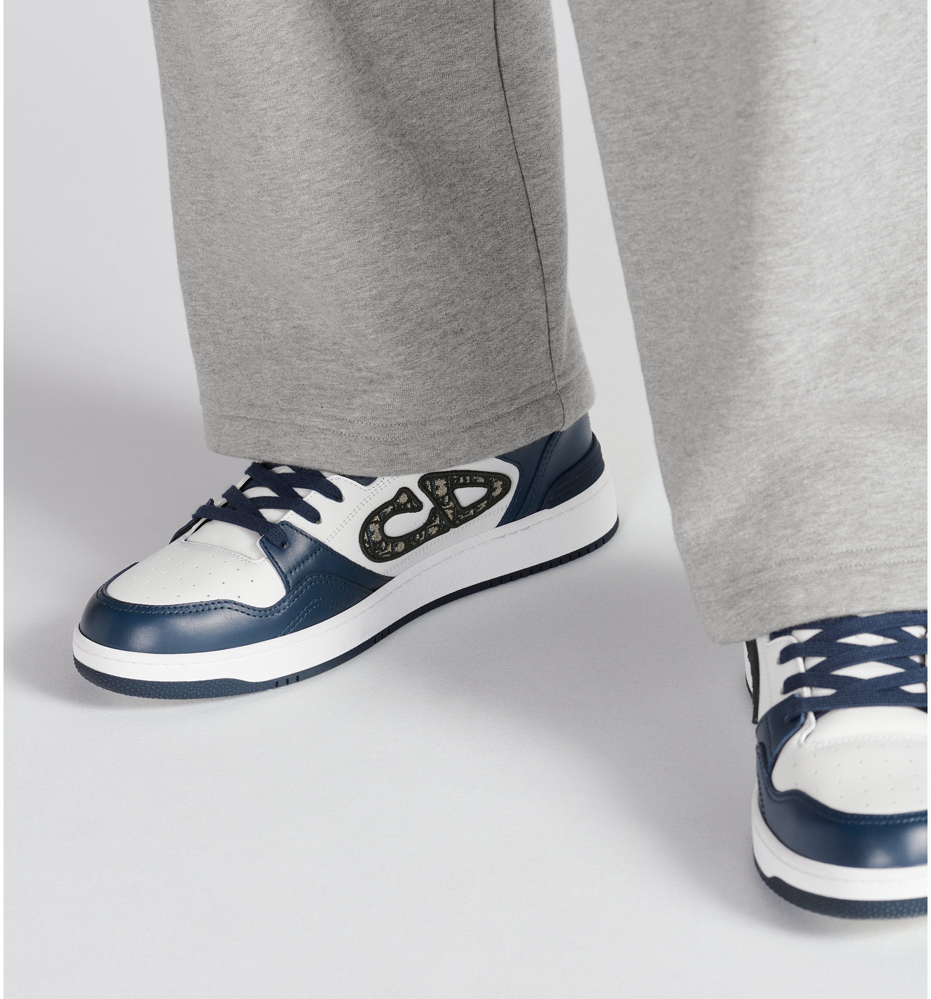 CD B27 Low-Top Sneaker White Charcoal Blue Print Calfskin And Oblique Jacquard Fabric main image 1