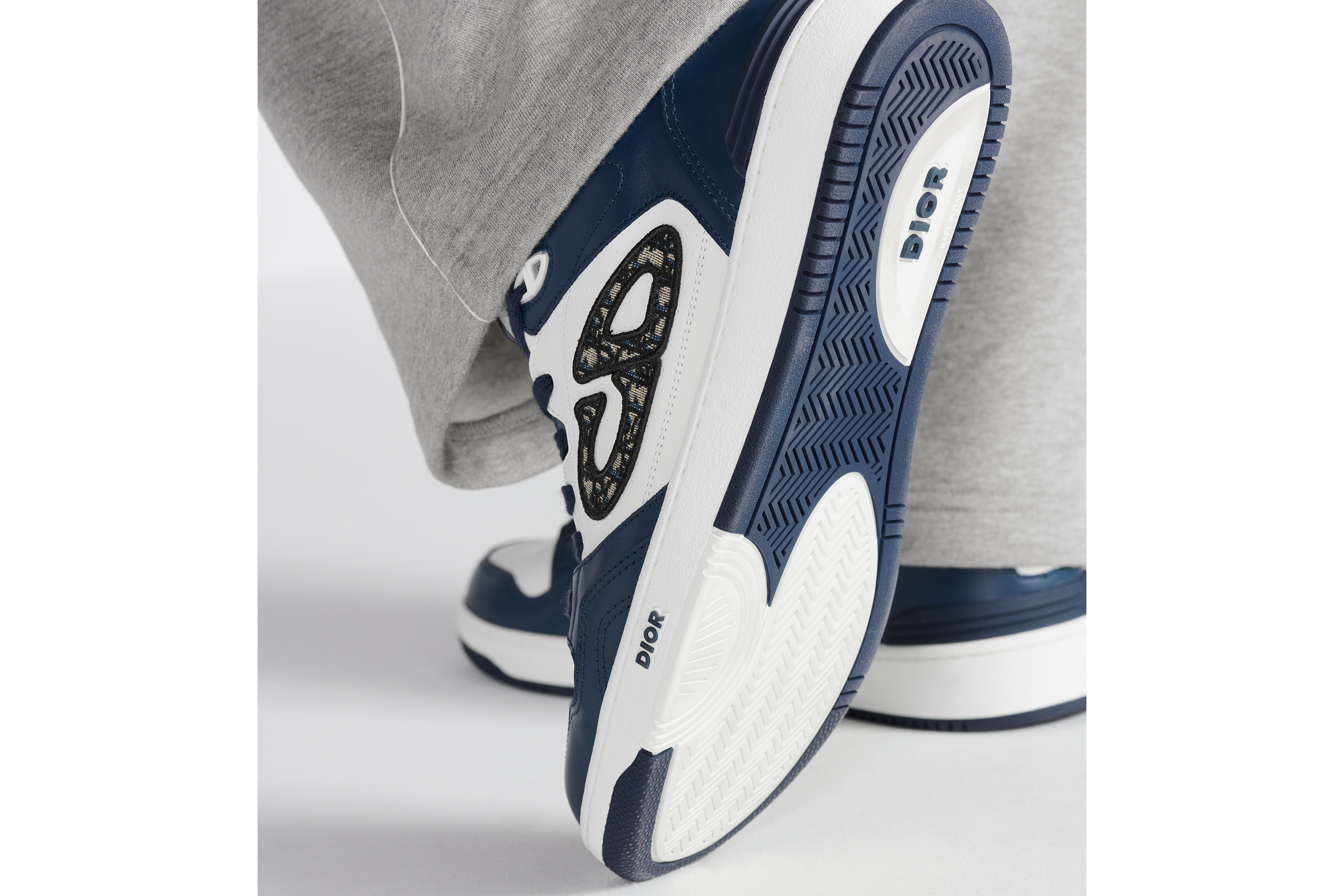 B57 Dribble Low-Top Sneaker