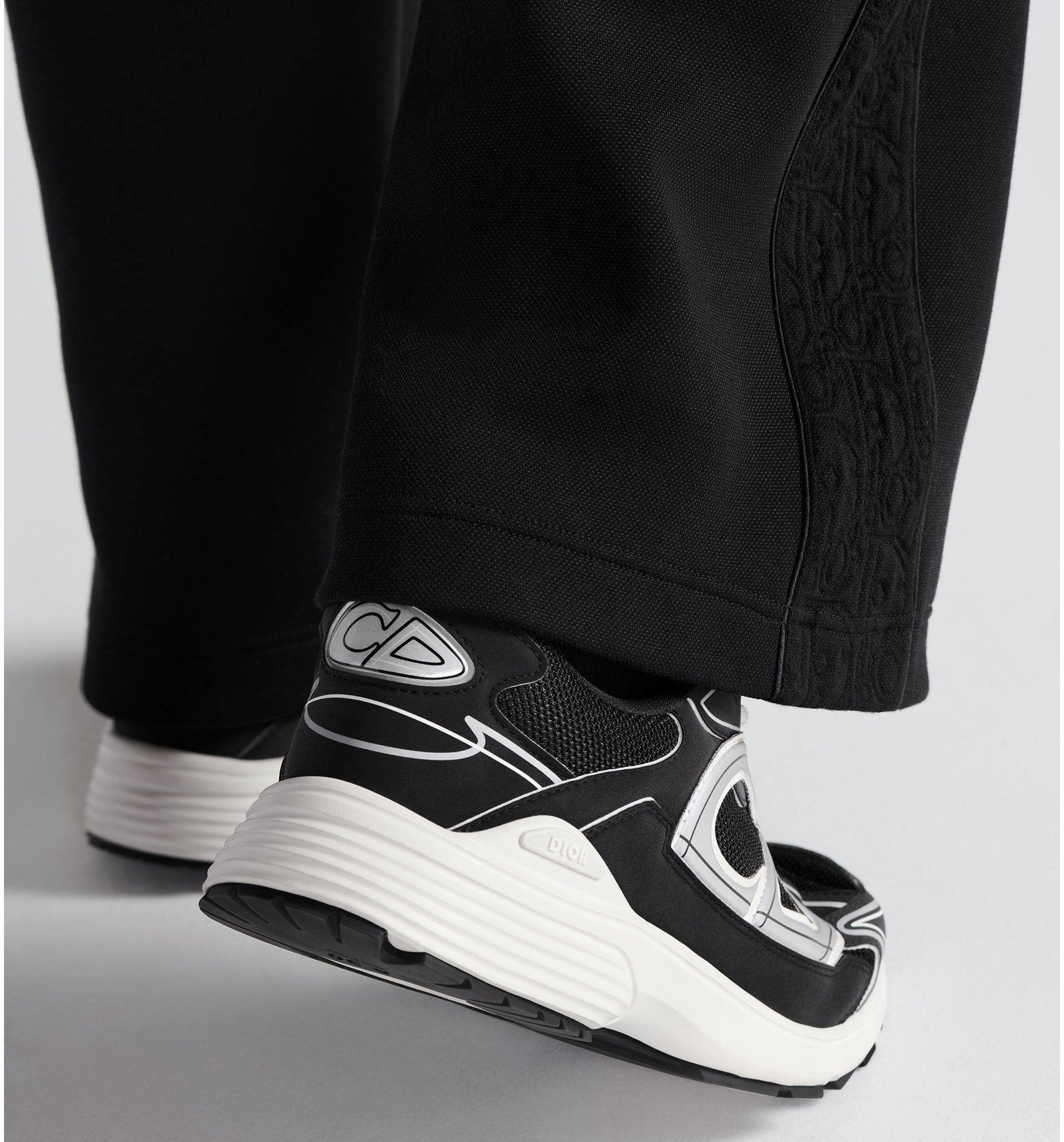 aria_look B30 Countdown Sneaker