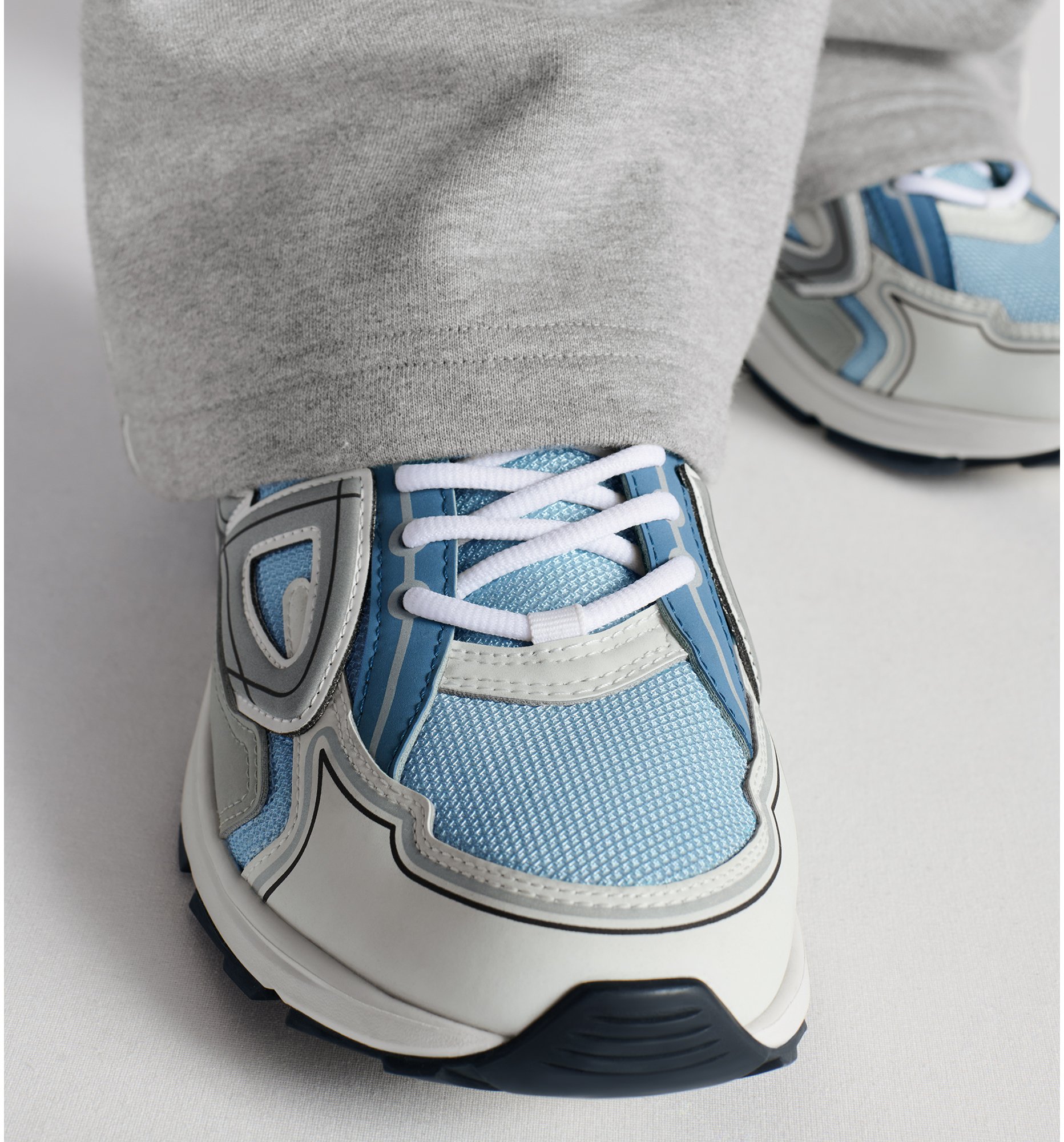 B30 Sneaker Light Blue Mesh and Blue, Gray and White Technical Fabric | DIOR