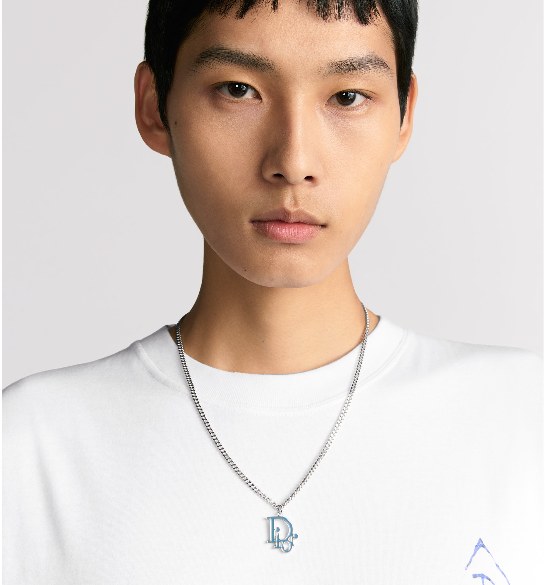 aria_look Dior Oblique Pendant Necklace