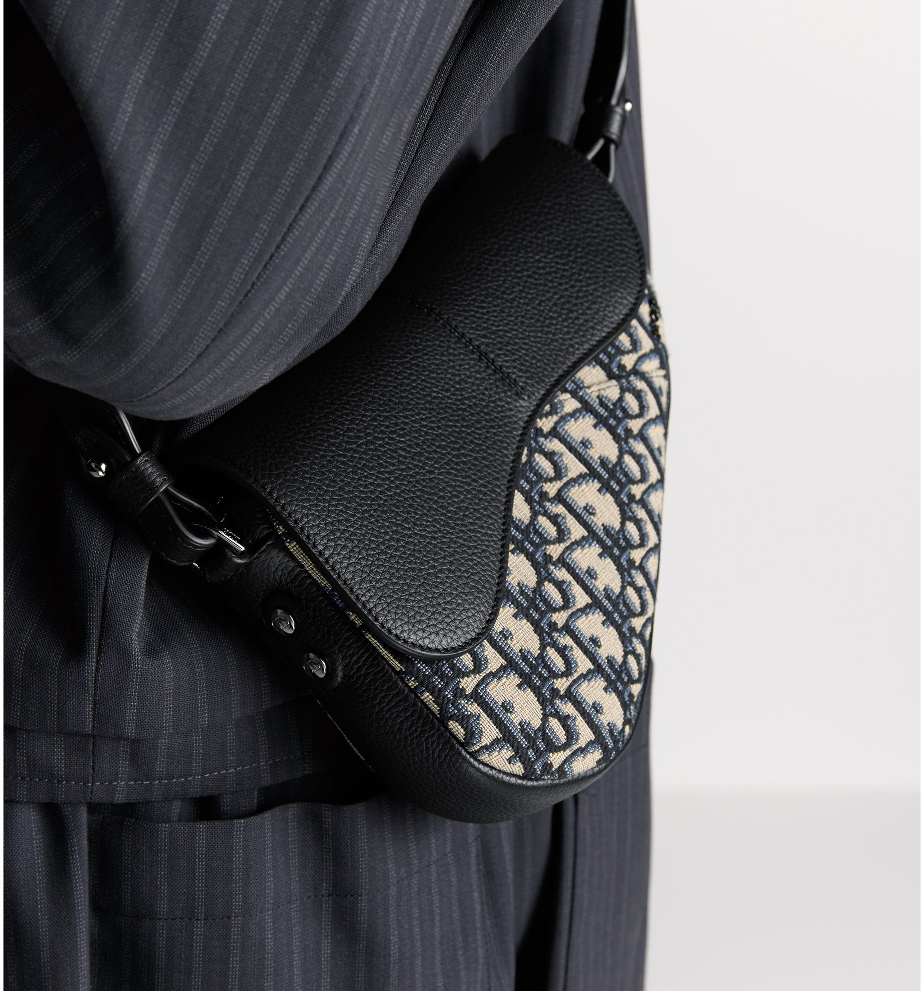 디올 미니 새들백 2ADCA543YKS_H27E