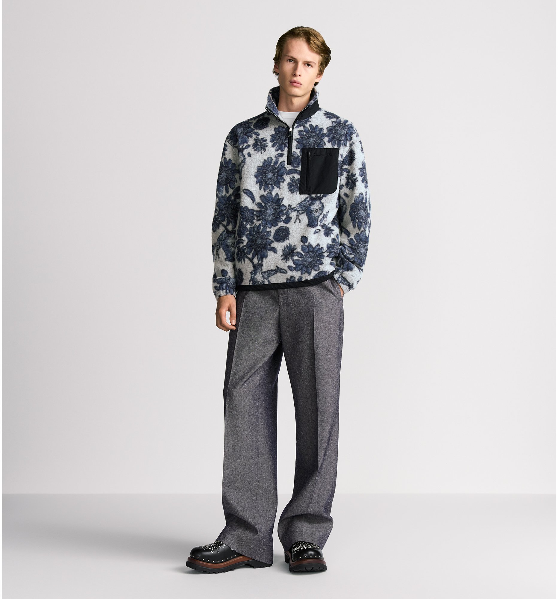aria_look DIOR AND HYLTON NEL Sweatshirt Profile view