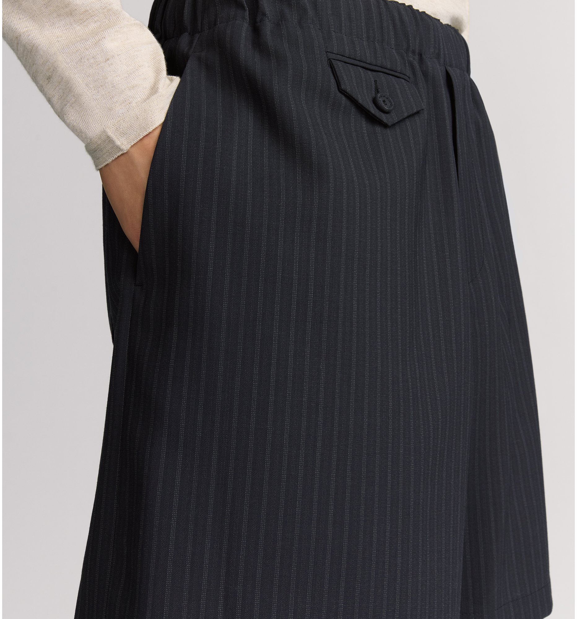 aria_look Bermuda Shorts with Elastic Waist