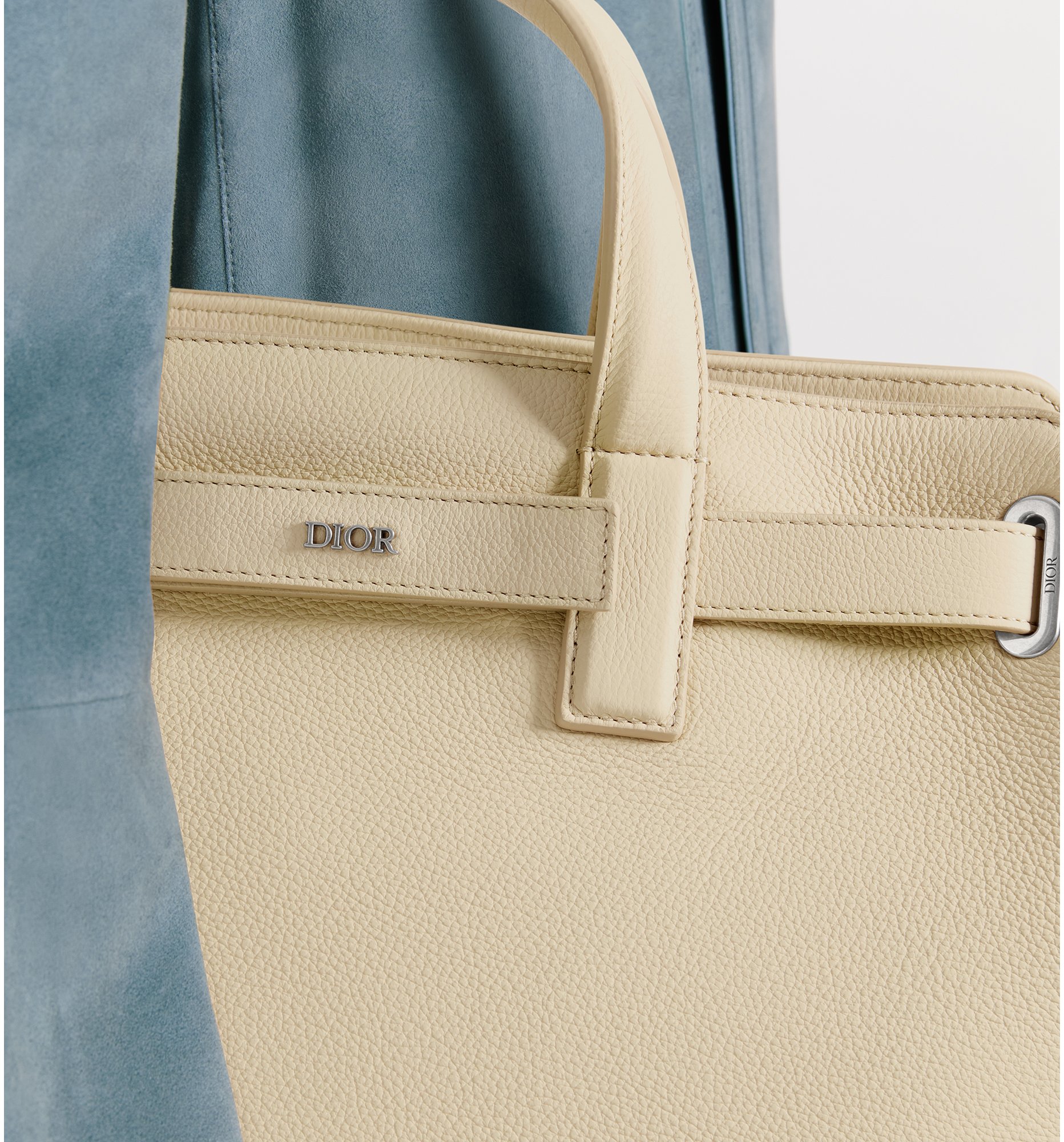 aria_look Dior Normandie Tote Bag