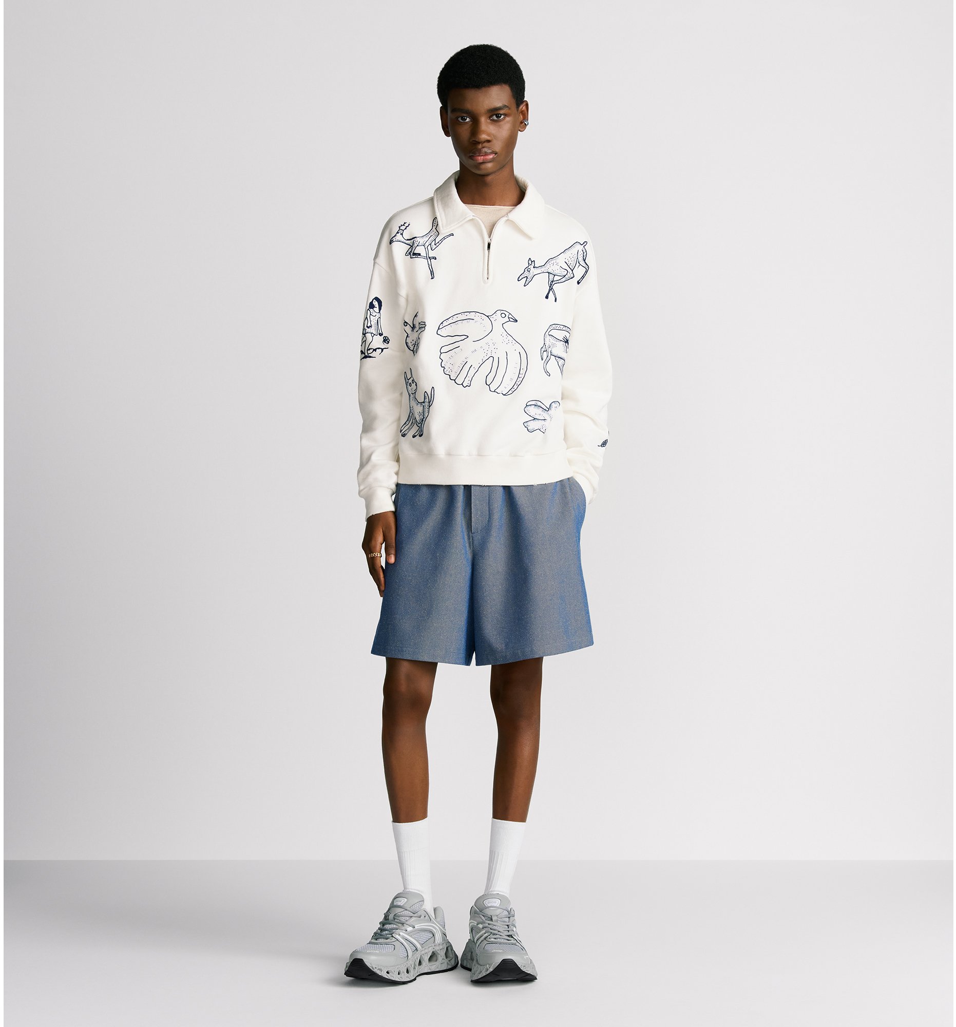 aria_look Sweatshirt with Zipped Collar Back view