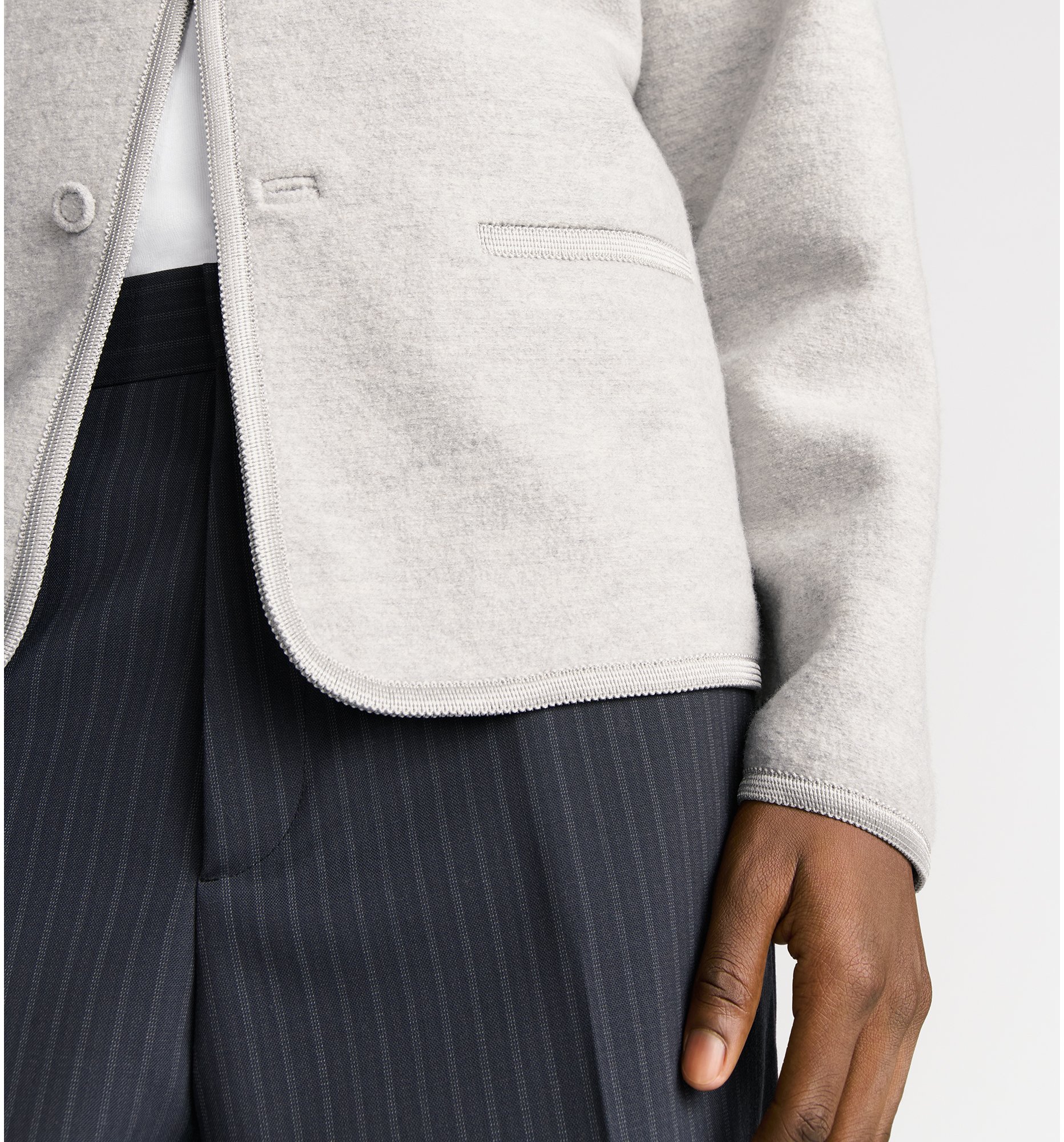aria_look Austrian Jacket Three quarter opened view