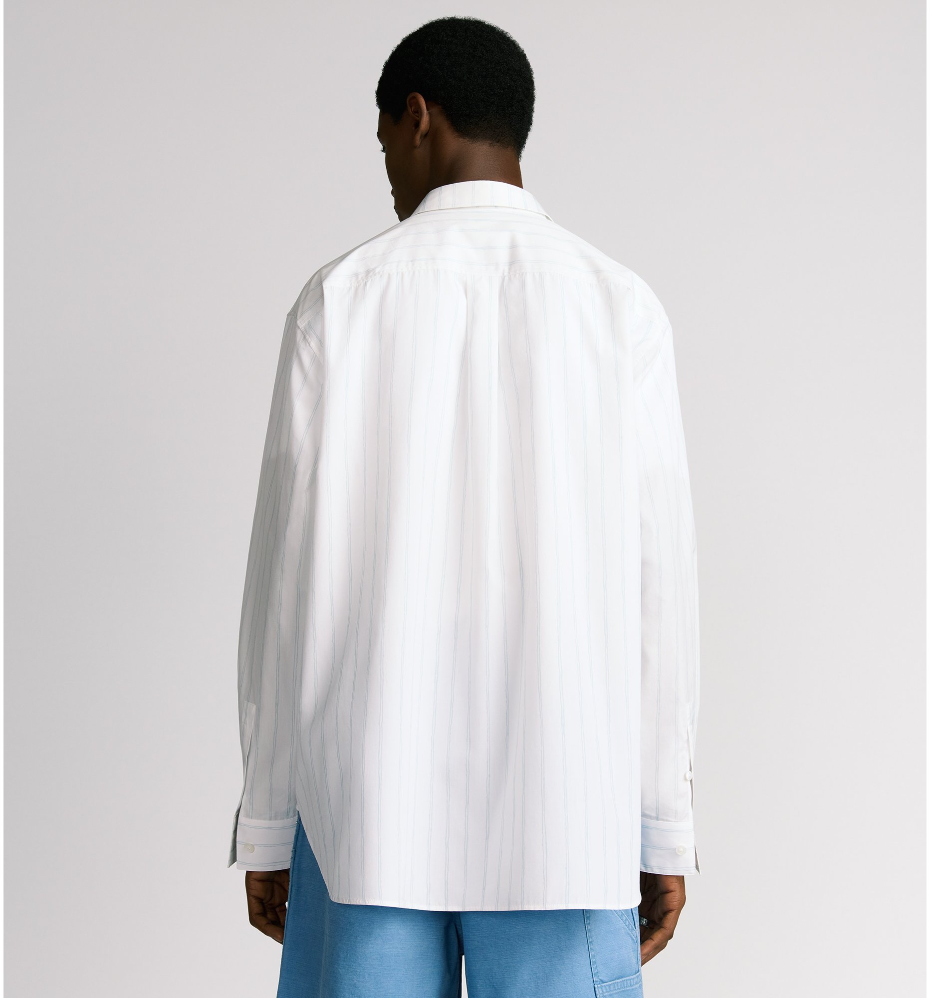 aria_look DIOR AND HYLTON NEL Oversized Shirt Detailed view