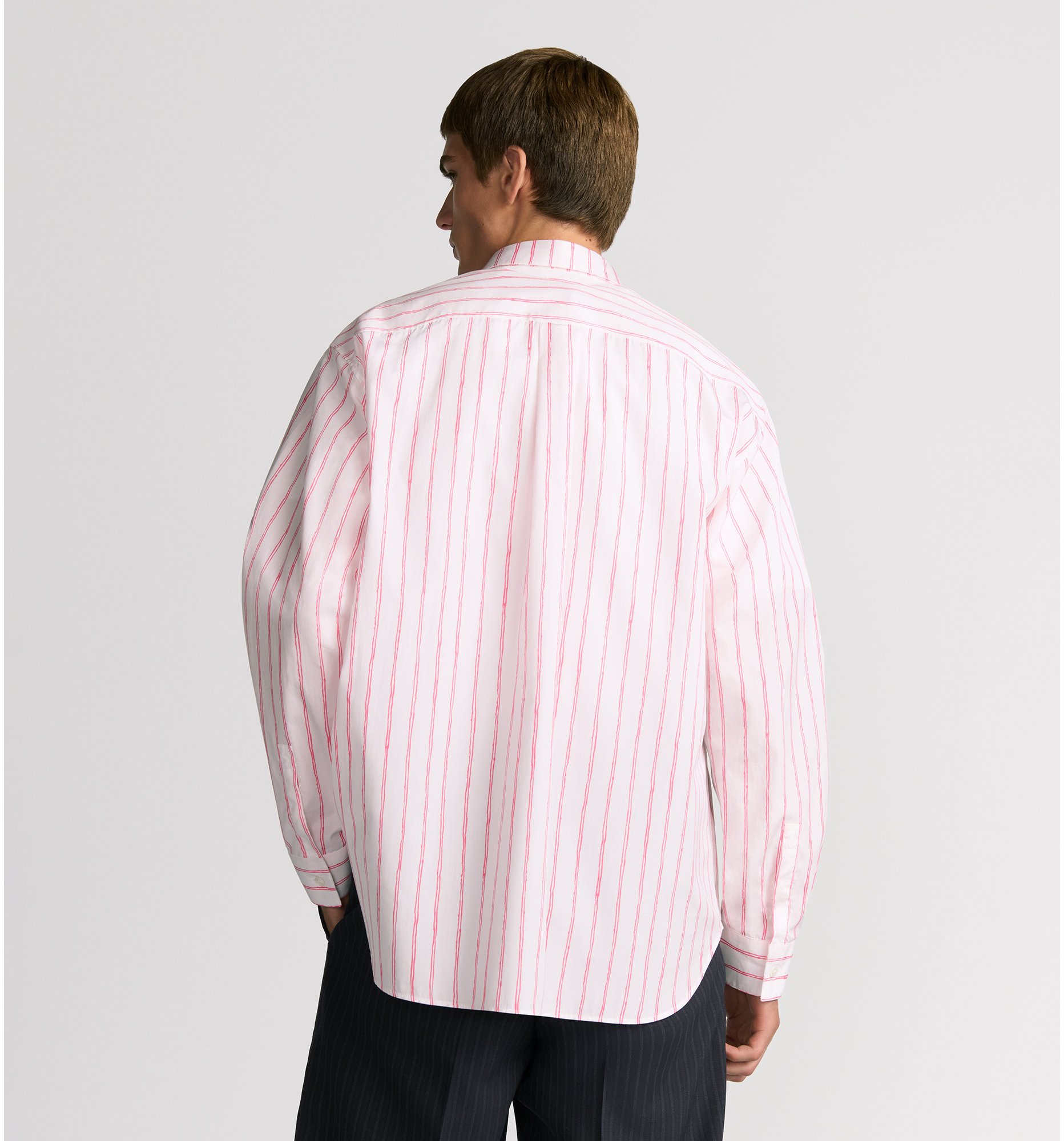 aria_look DIOR AND HYLTON NEL Oversized Shirt Detailed view